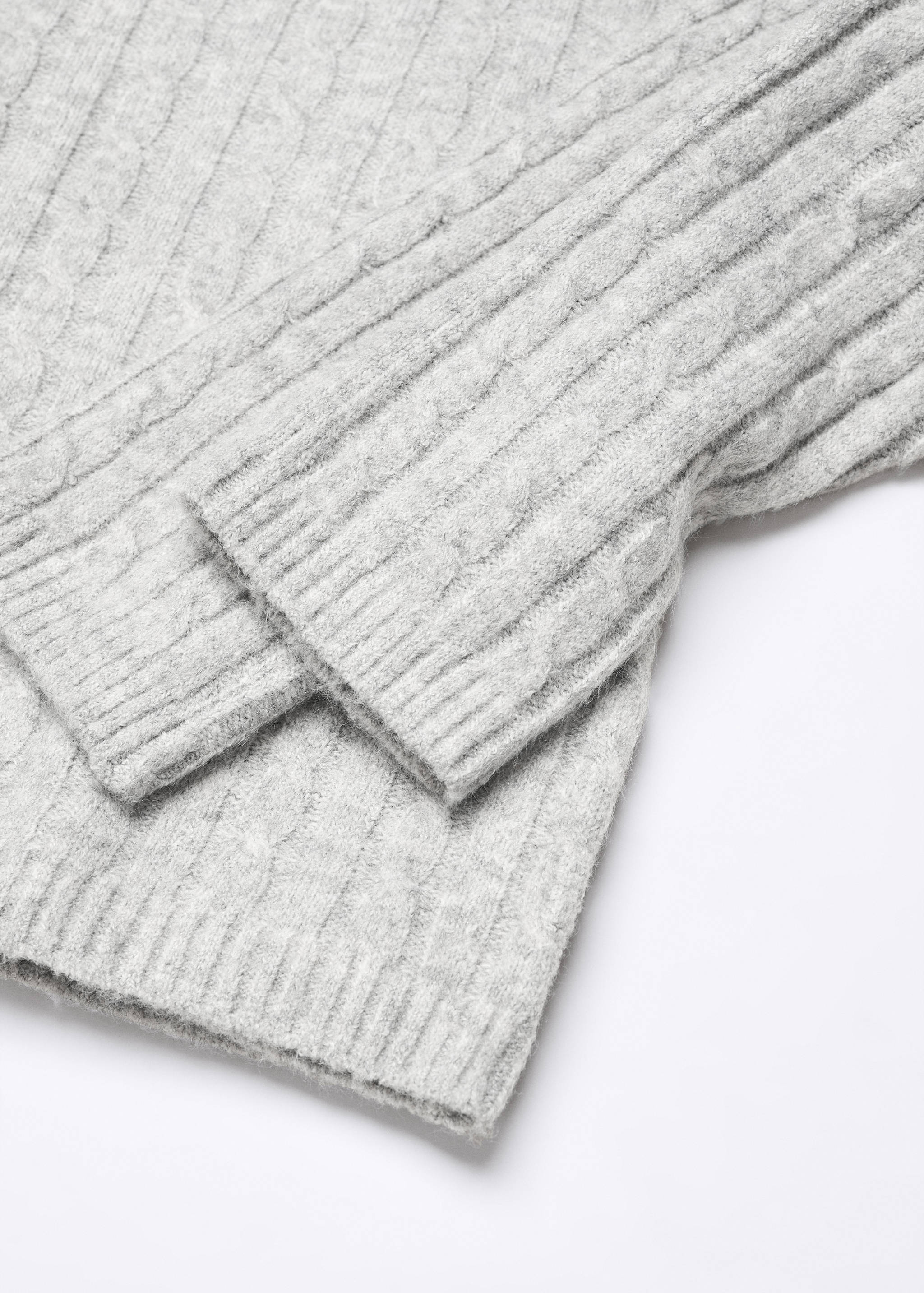Cable-knit sweater - Details of the article 8
