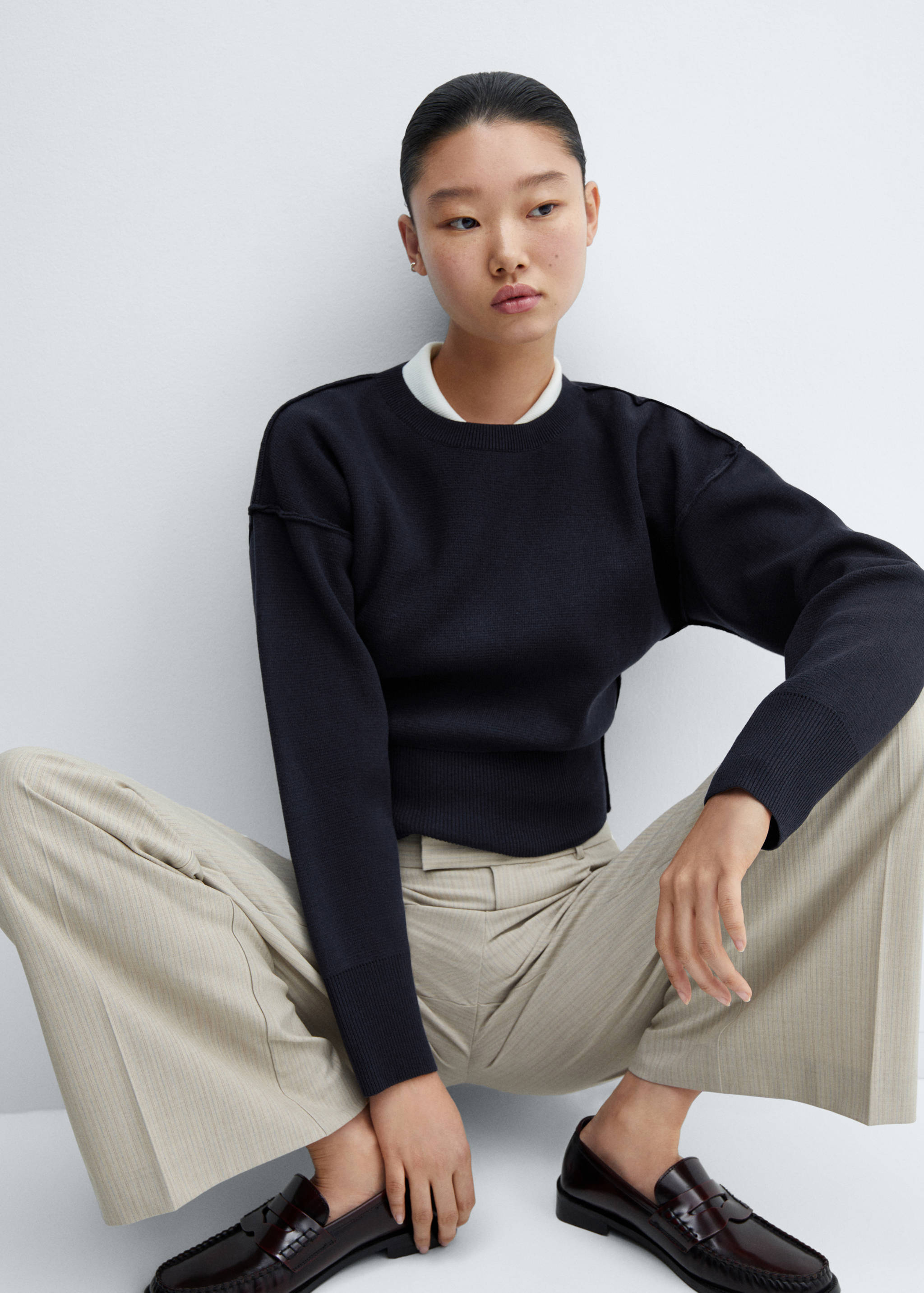 Drop-shoulder sweater with seam detail - Details of the article 2