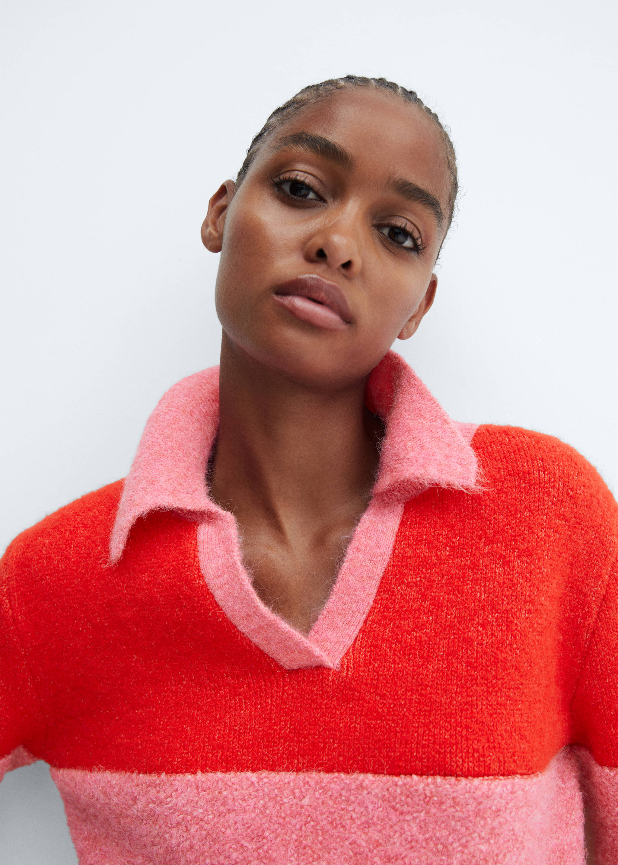 Polo-neck sweater with contrast panel - Details of the article 1