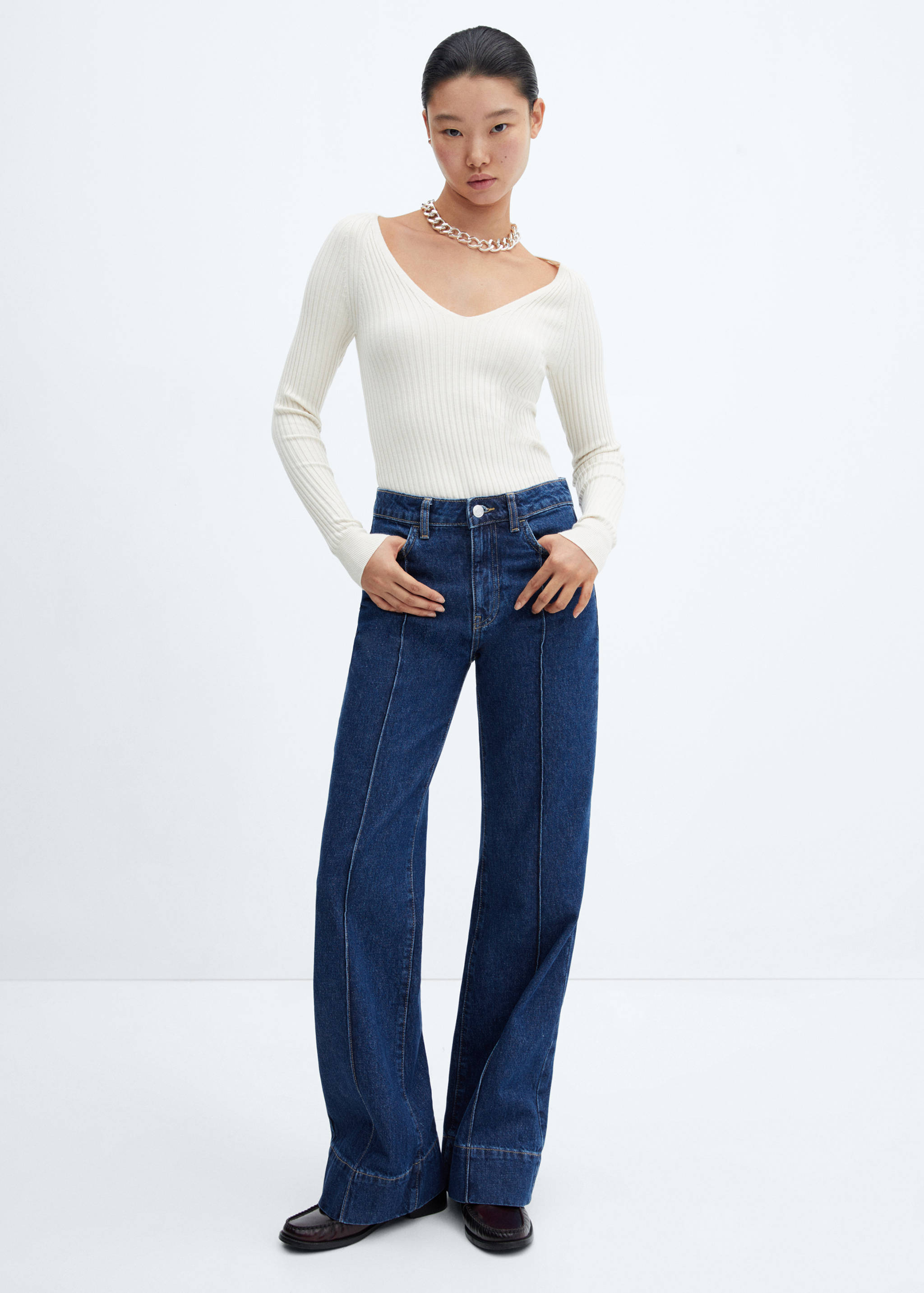 Wideleg jeans with decorative seams - General plane