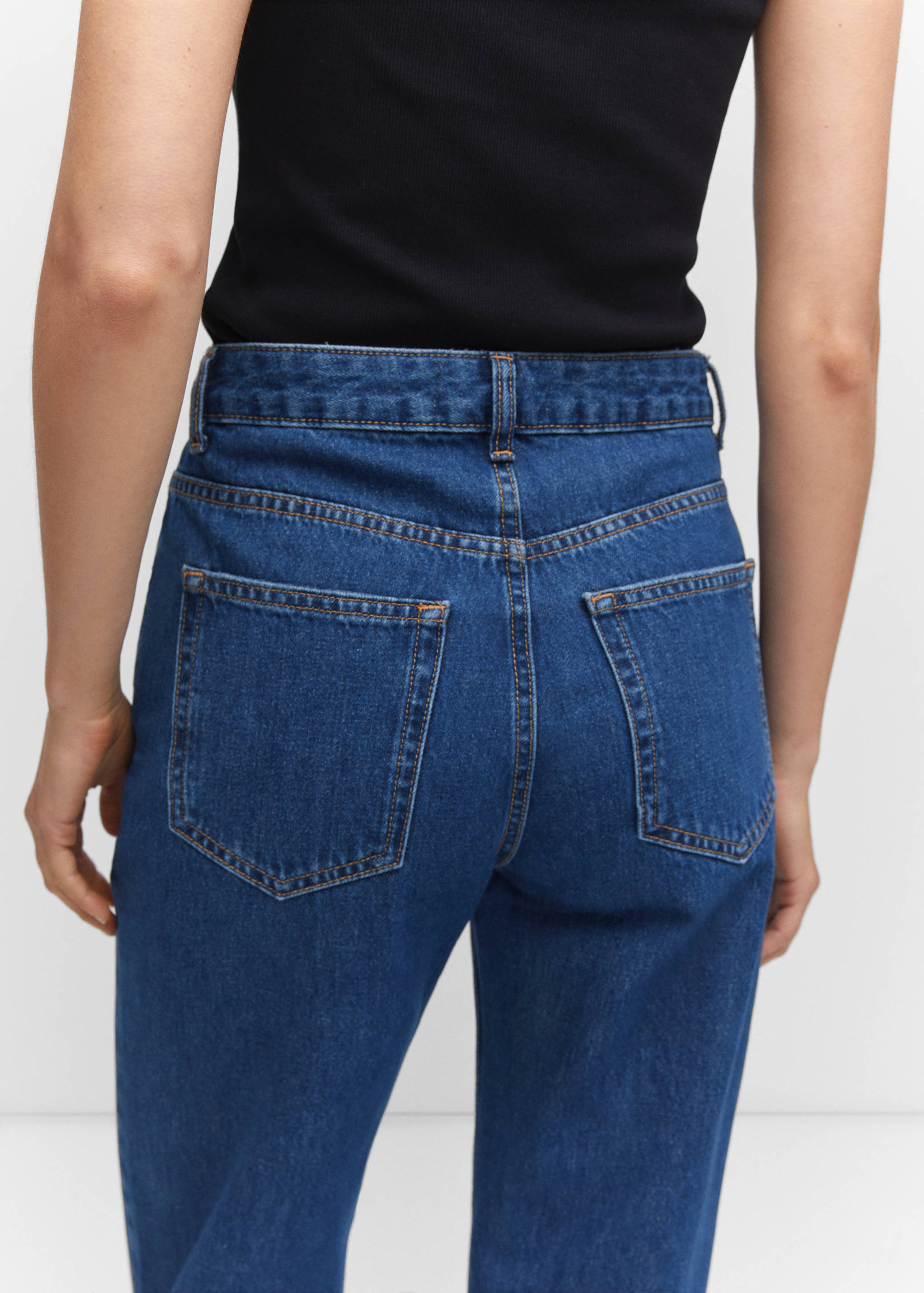 Wide leg mid-rise jeans - Details of the article 4