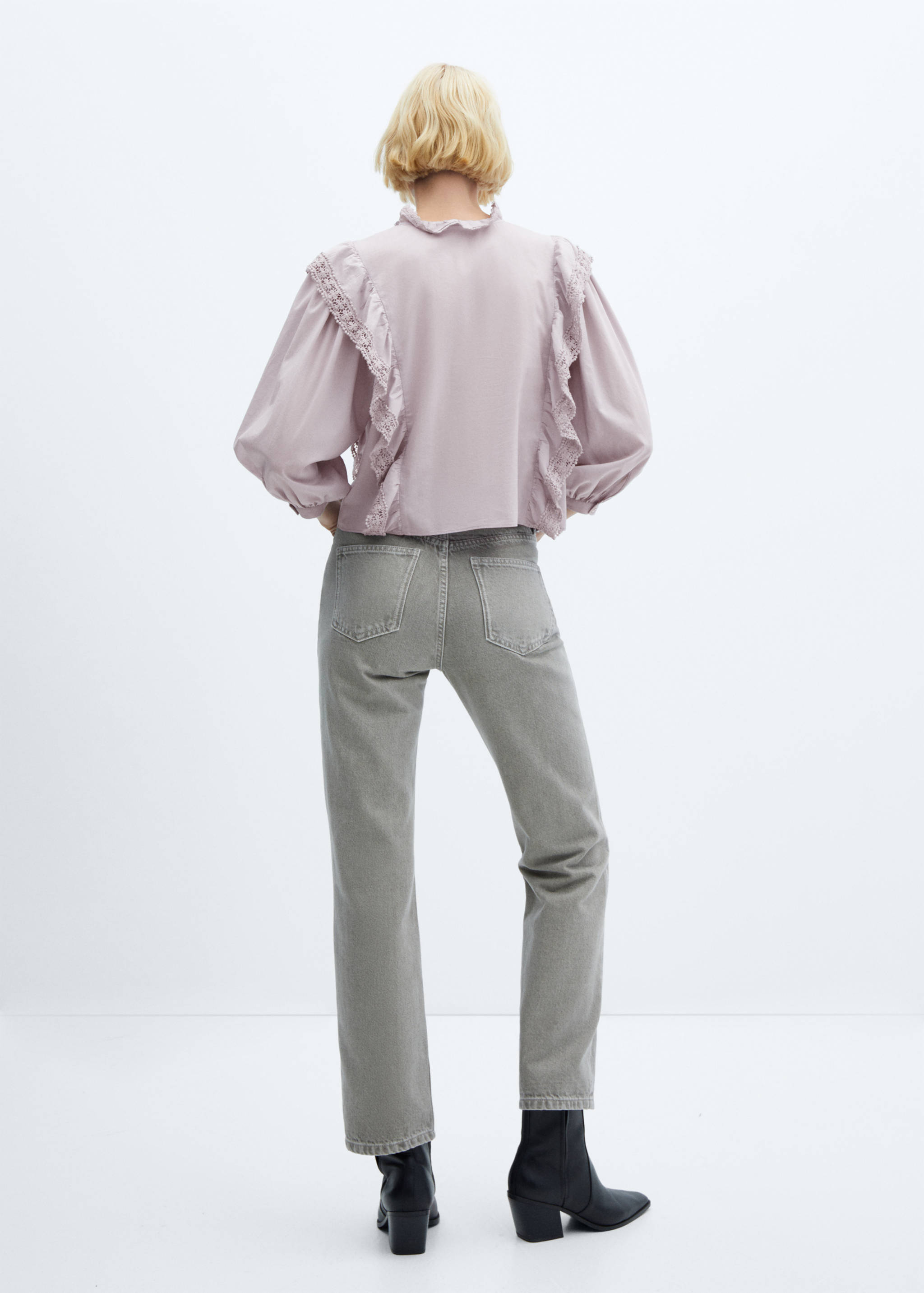 Кружевная блузка с воланами - Обратная сторона изделия