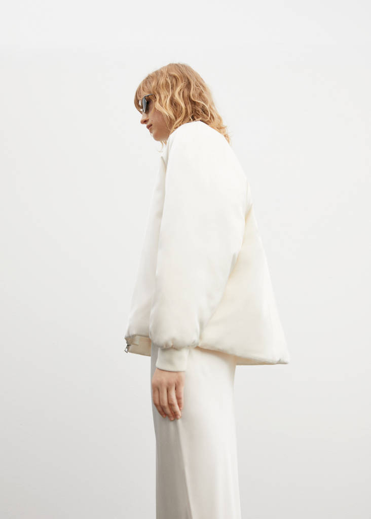 Quilted bomber jacket — Ecru
