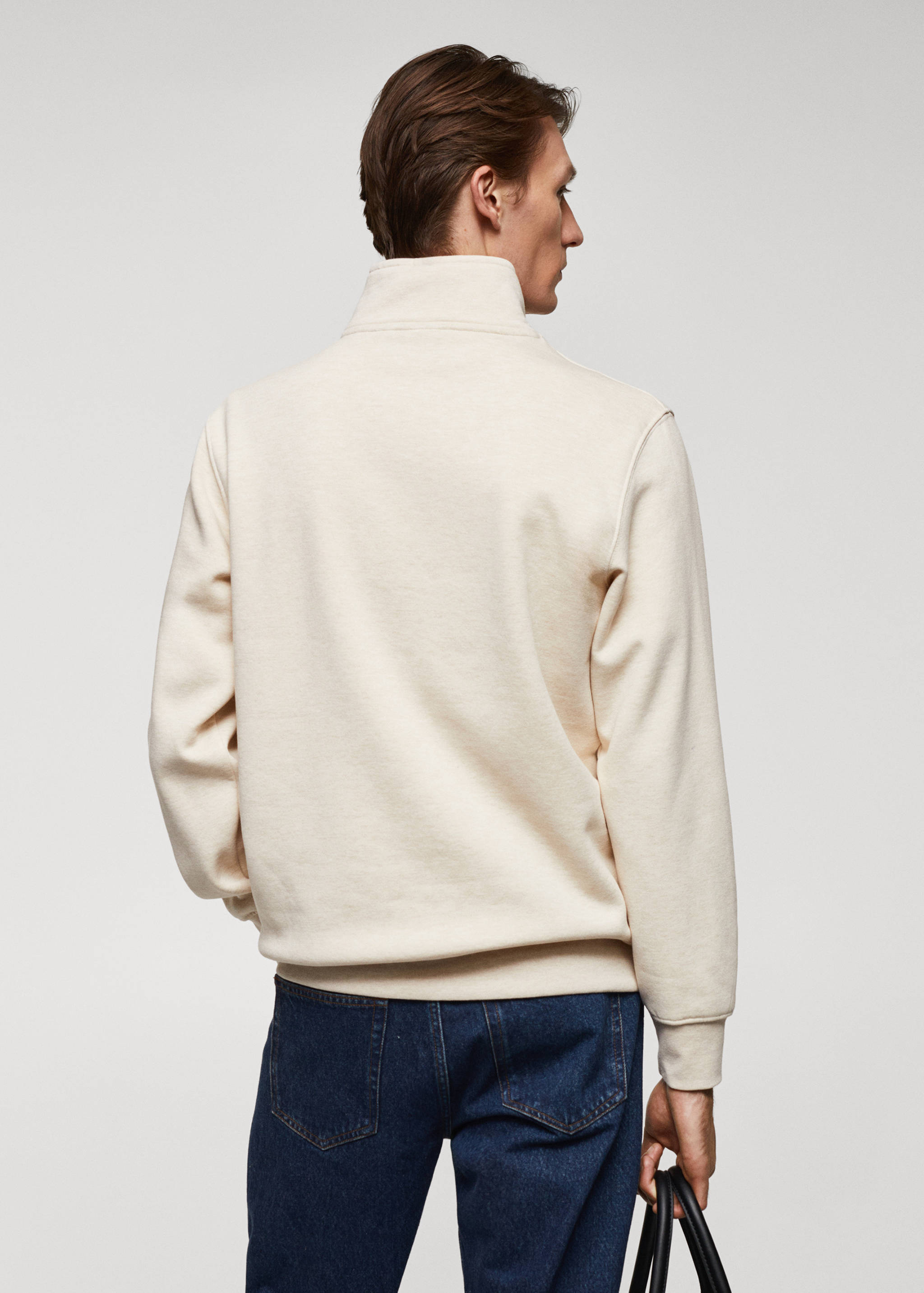 بلوزة قطنية بسحاب عند الرقبة - الجهة الخلفية للمنتج