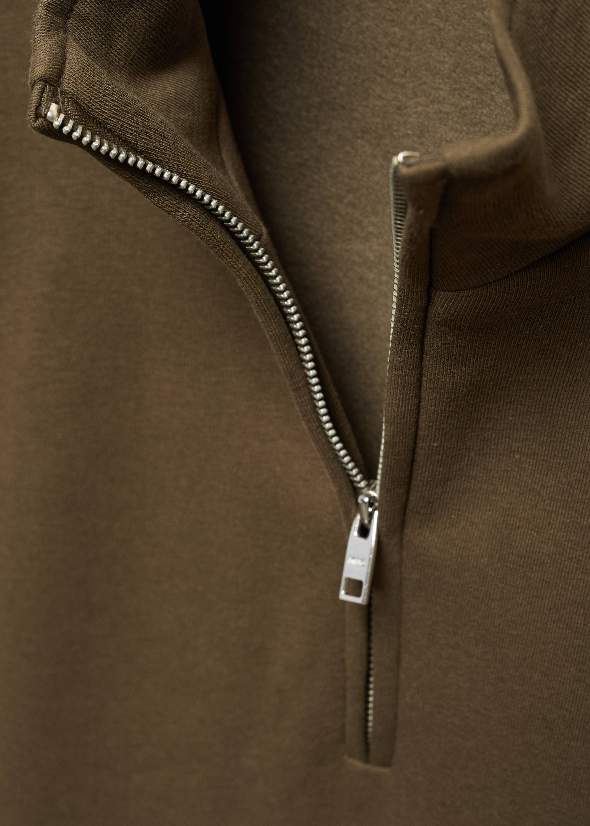 بلوزة قطنية بسحاب عند الرقبة - تفاصيل المنتج 8