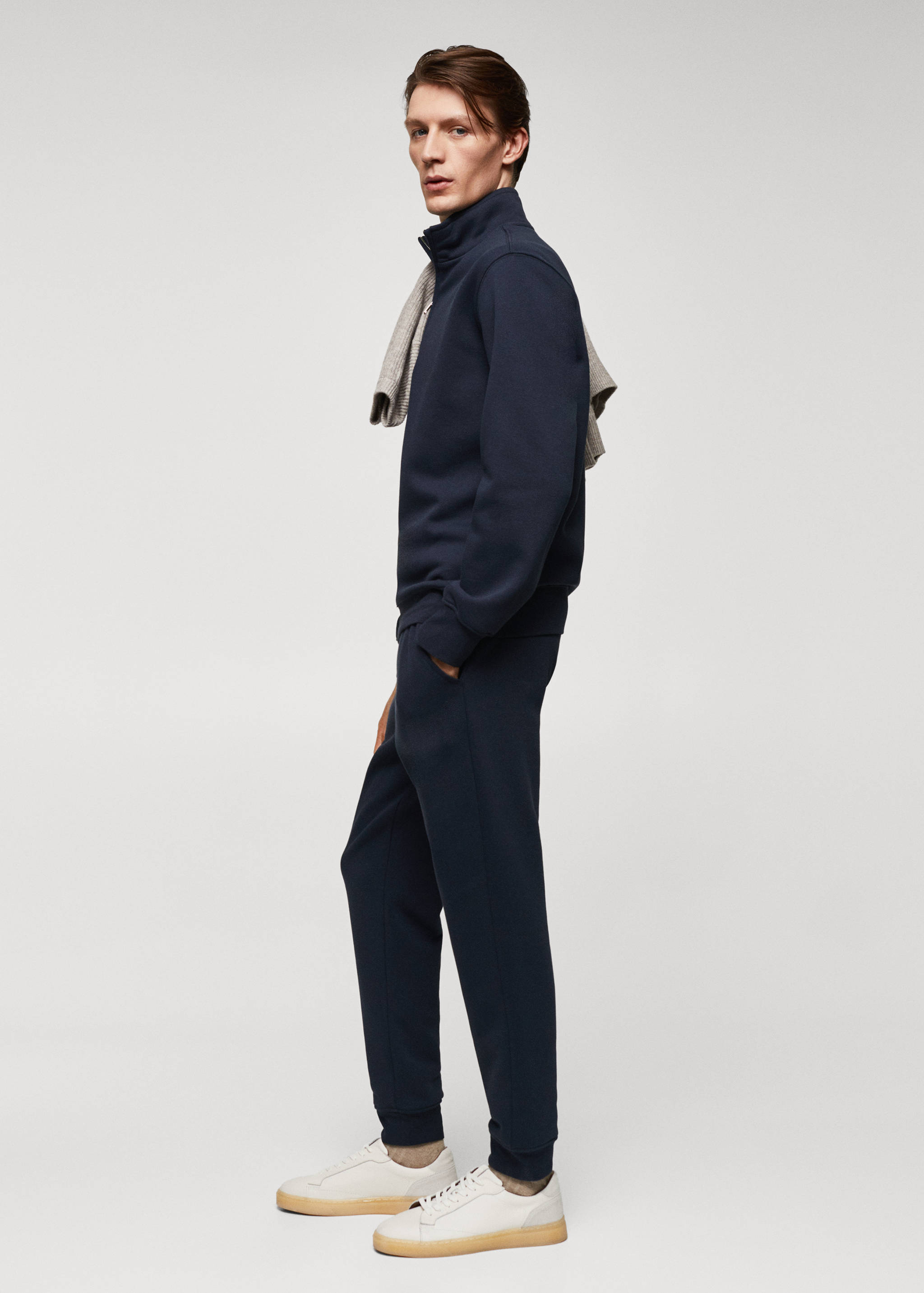 بلوزة قطنية بسحاب عند الرقبة - تفاصيل المنتج 2