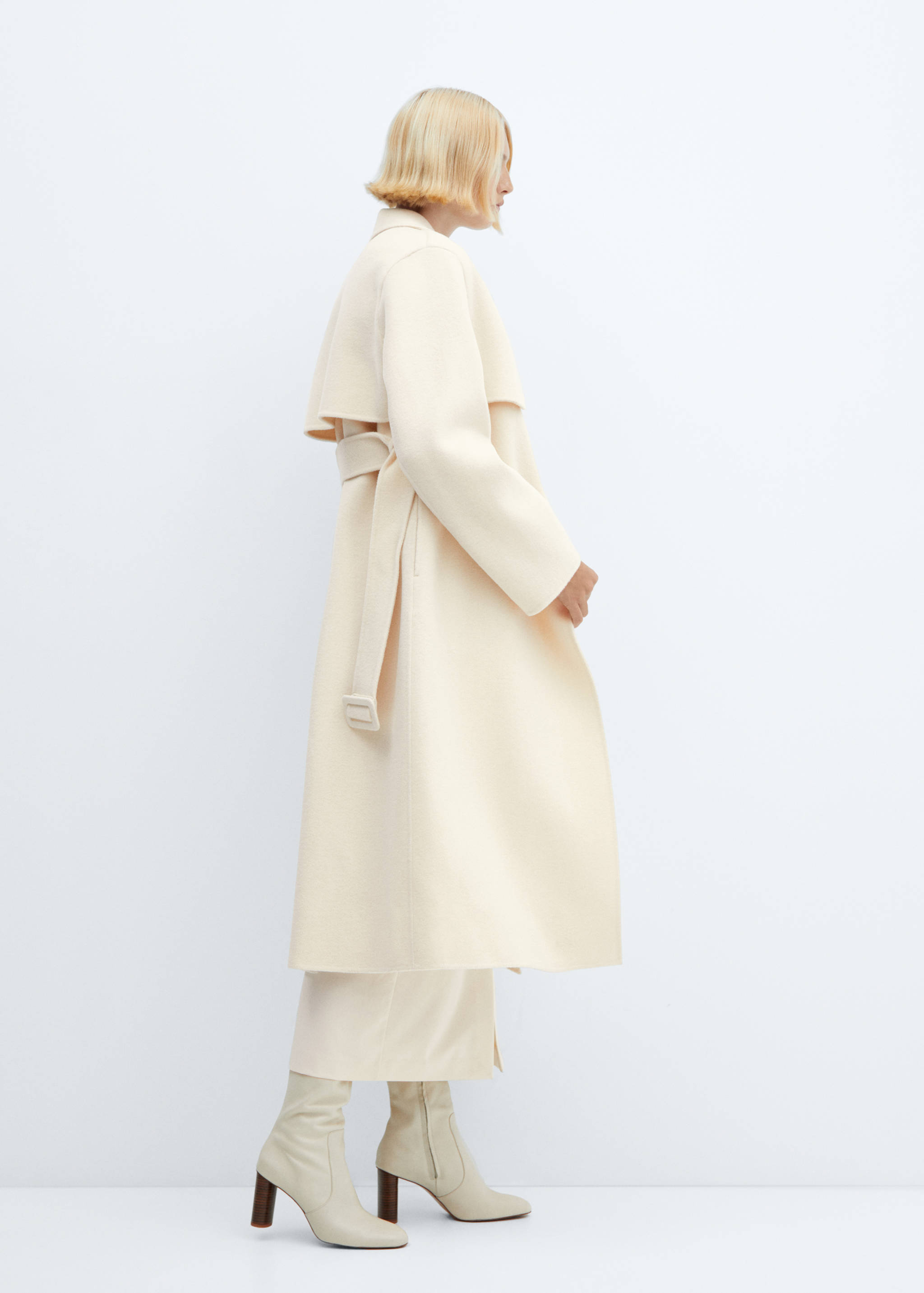 Handmade wool coat with belt - Details of the article 2
