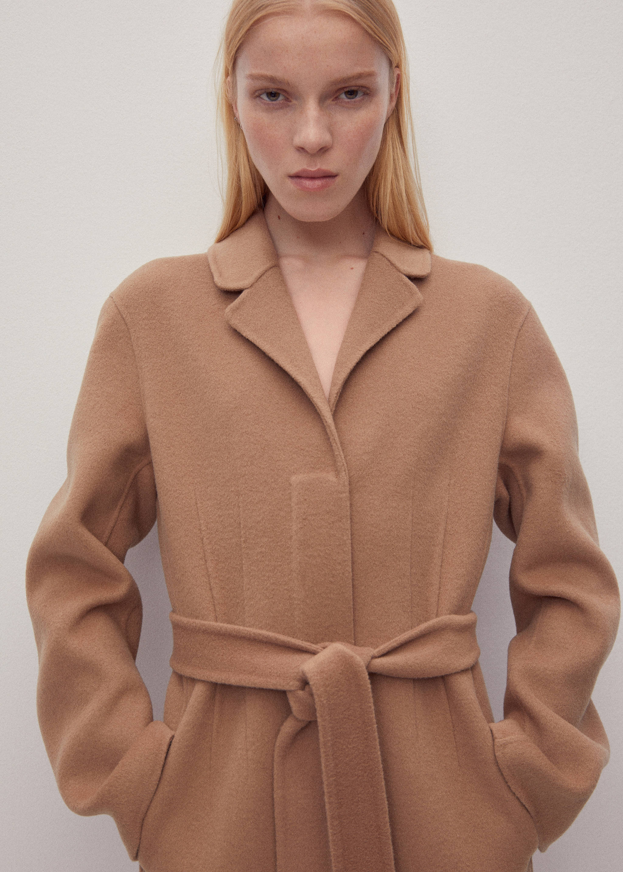 Handmade oversized wool coat - Details of the article 3, Medium Brown. Ref: 57006721-00.