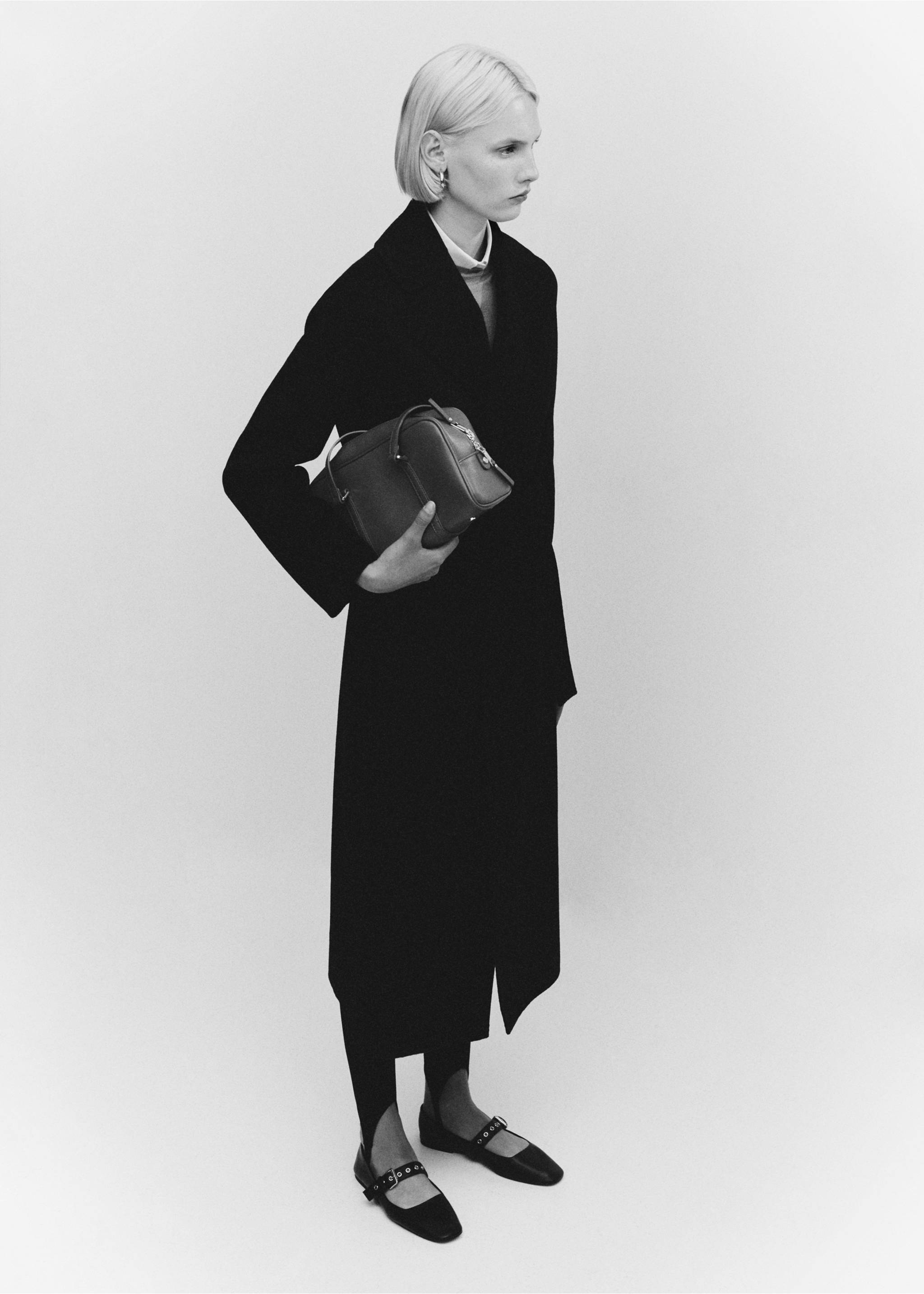 Handmade wool coat - Details of the article 2, Black. Ref: 57006722-00.
