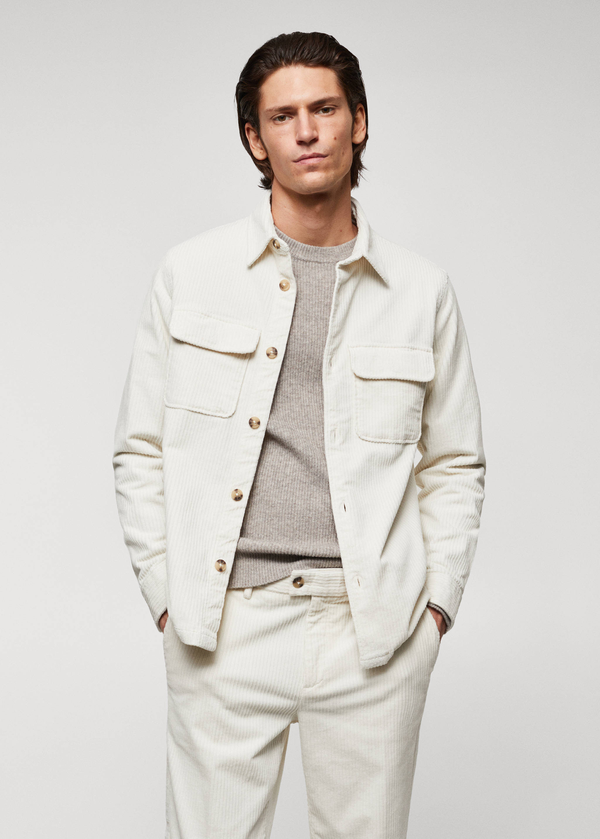 Surchemise velours côtelé poches - Plan moyen