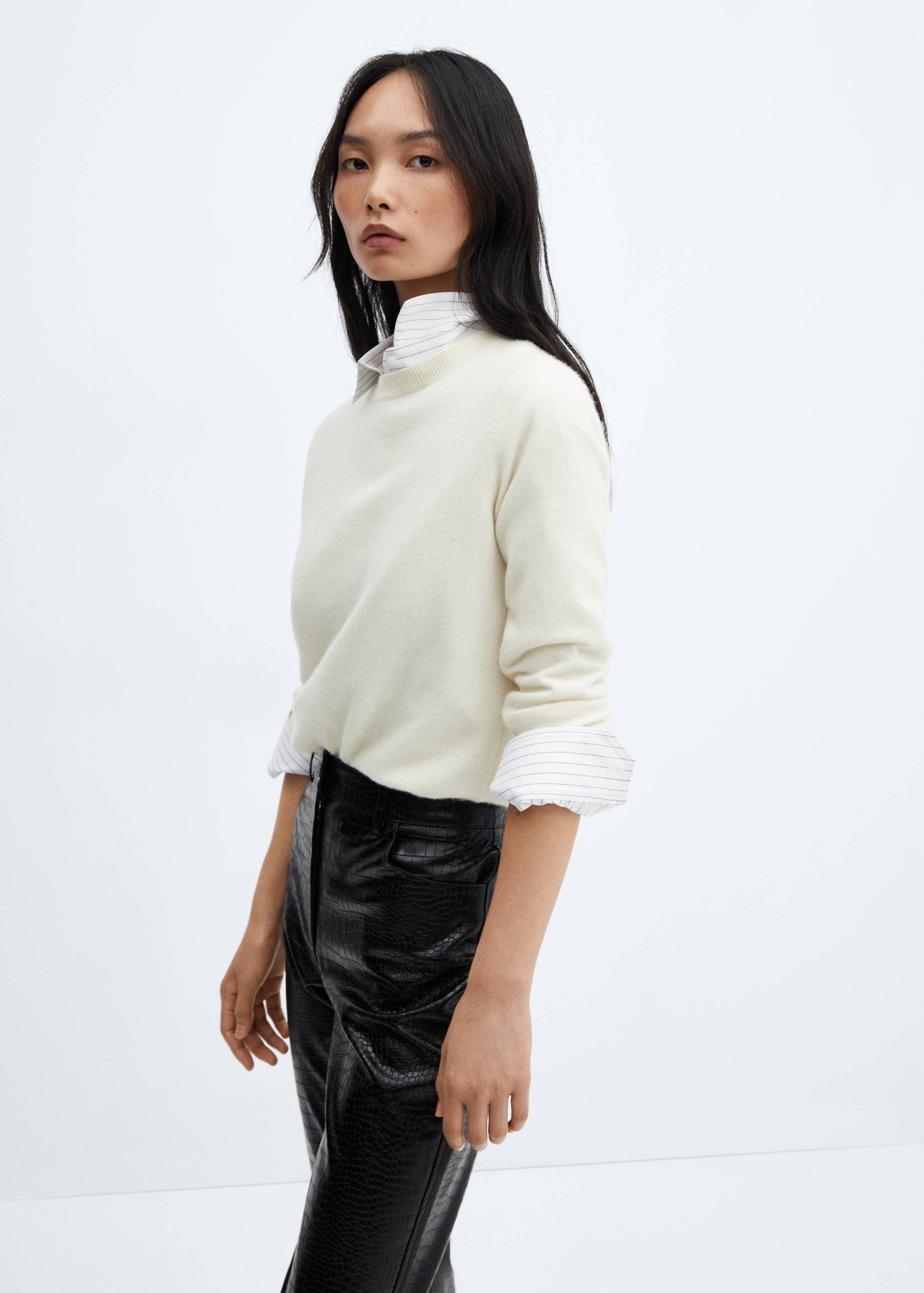 Pantalon droit effet croco - Détail de l'article 1