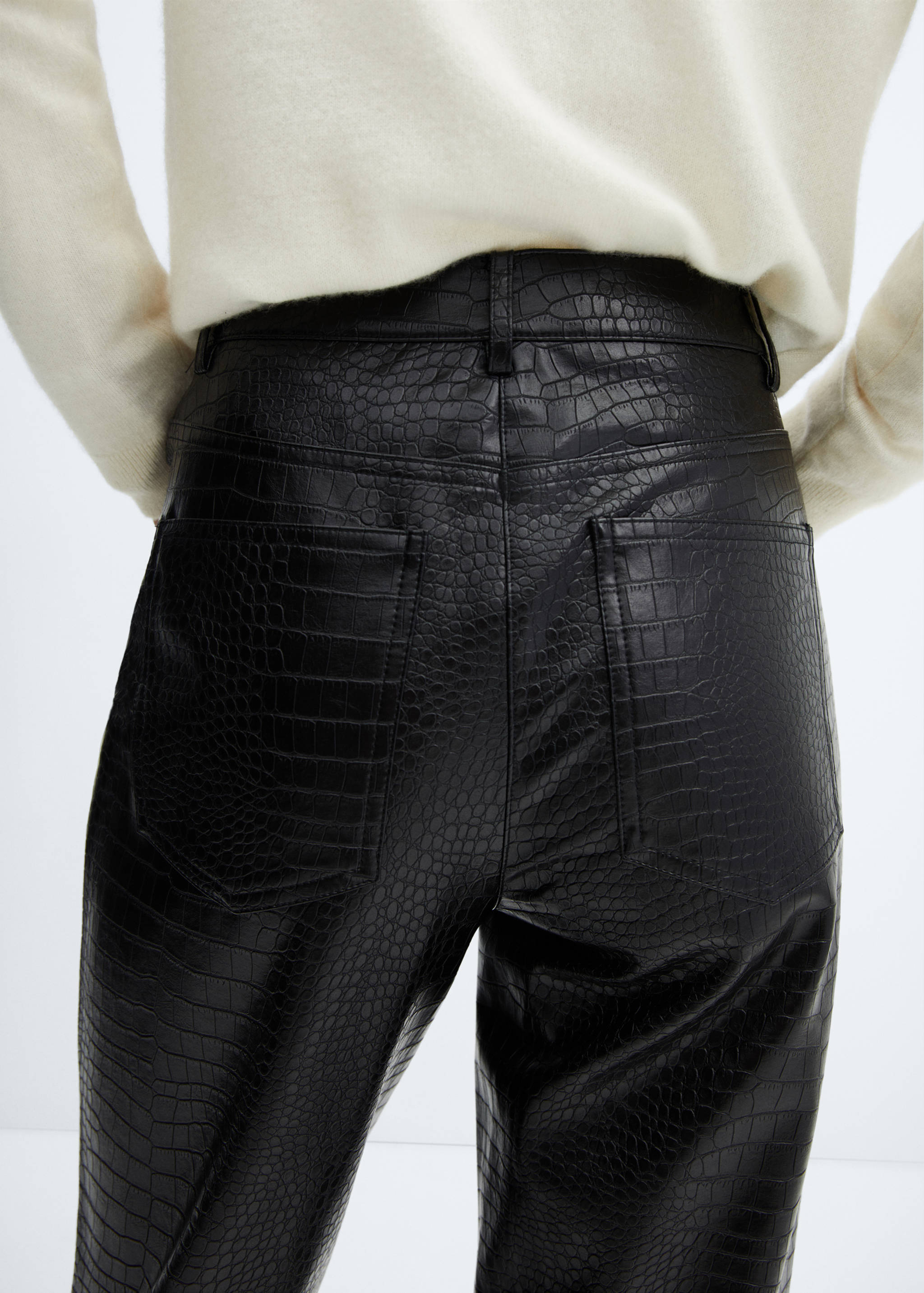 Pantalon droit effet croco - Détail de l'article 6