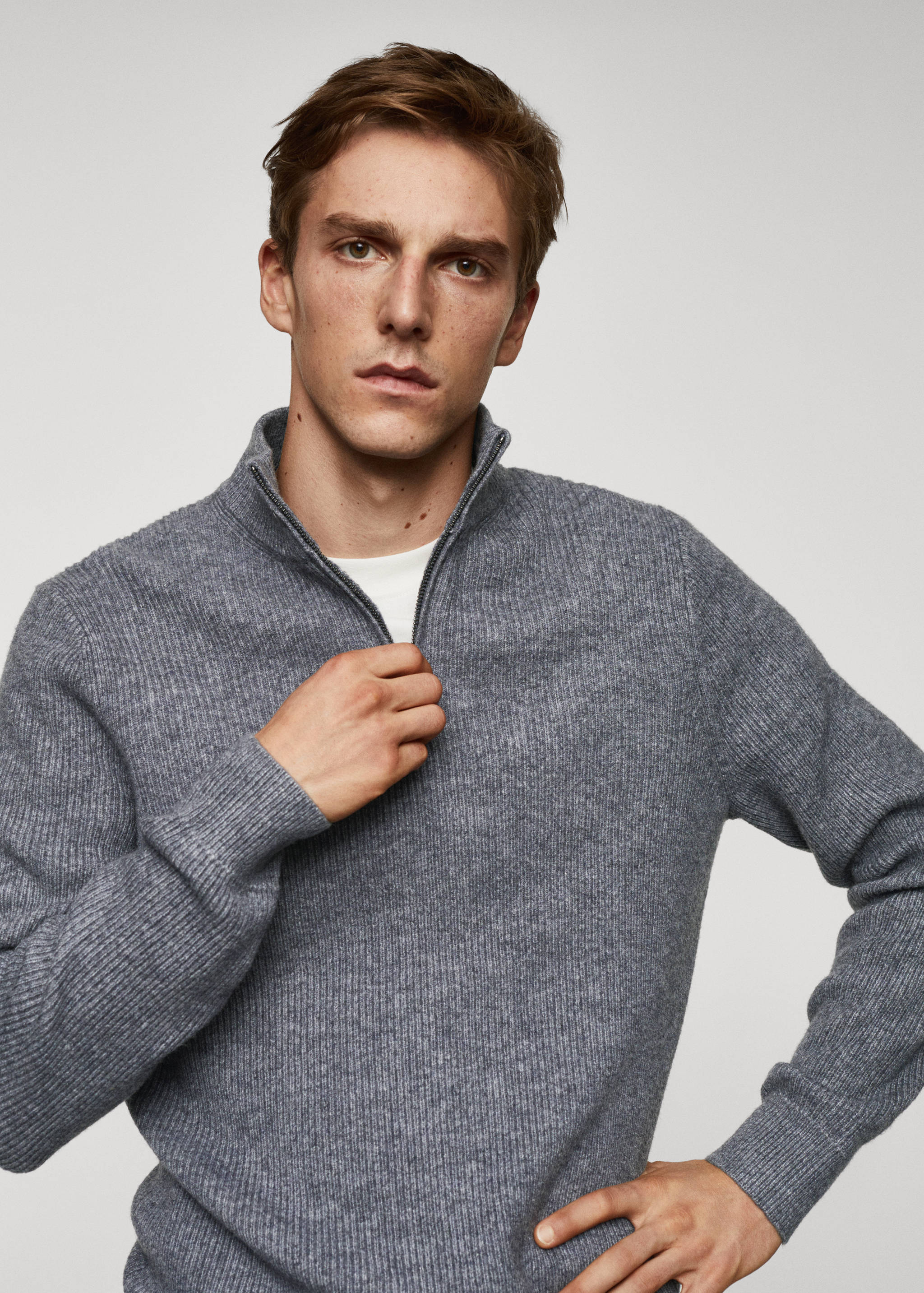 Ribbed sweater with zip - Details of the article 1