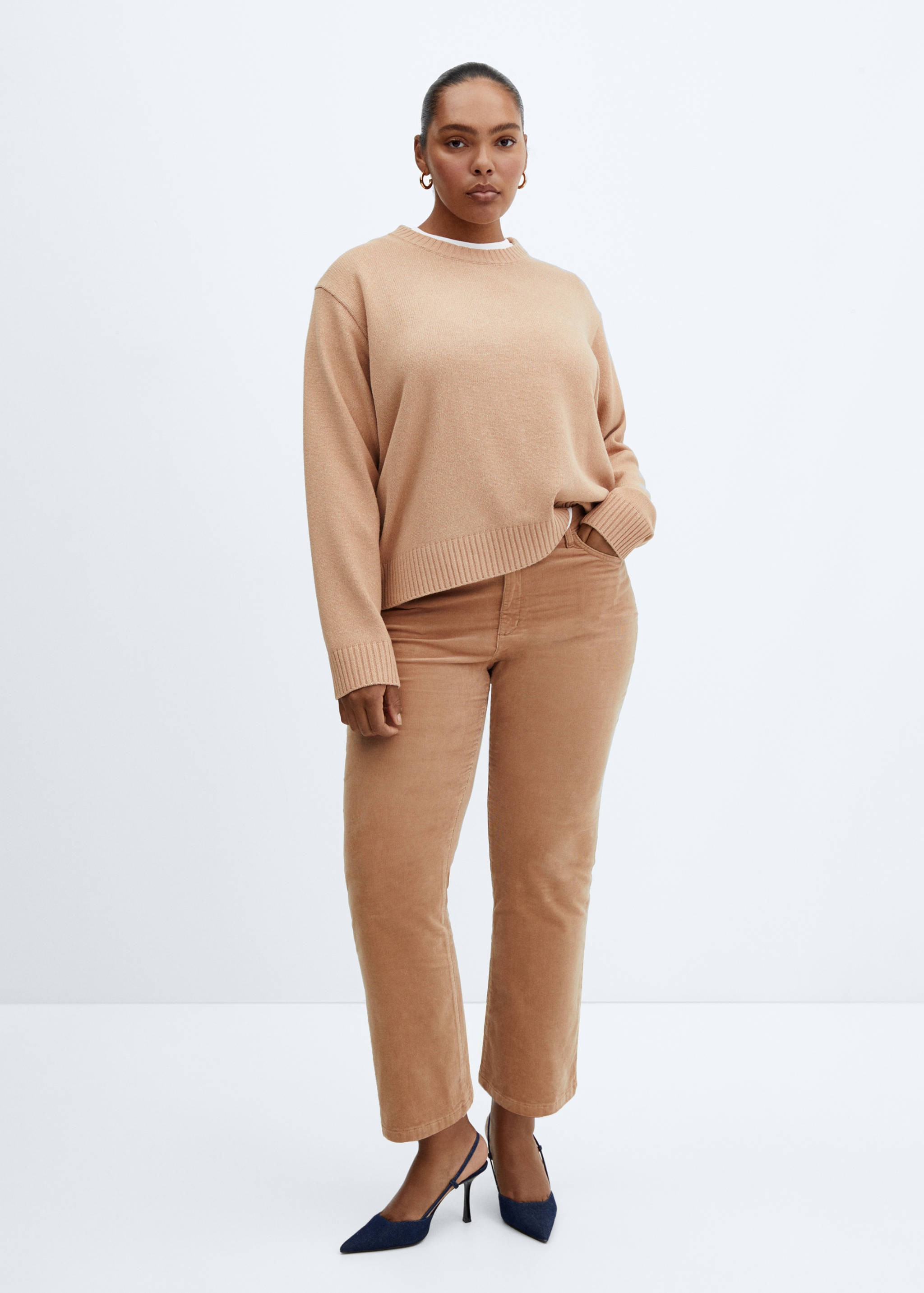 Round-neck knitted sweater - Details of the article 3