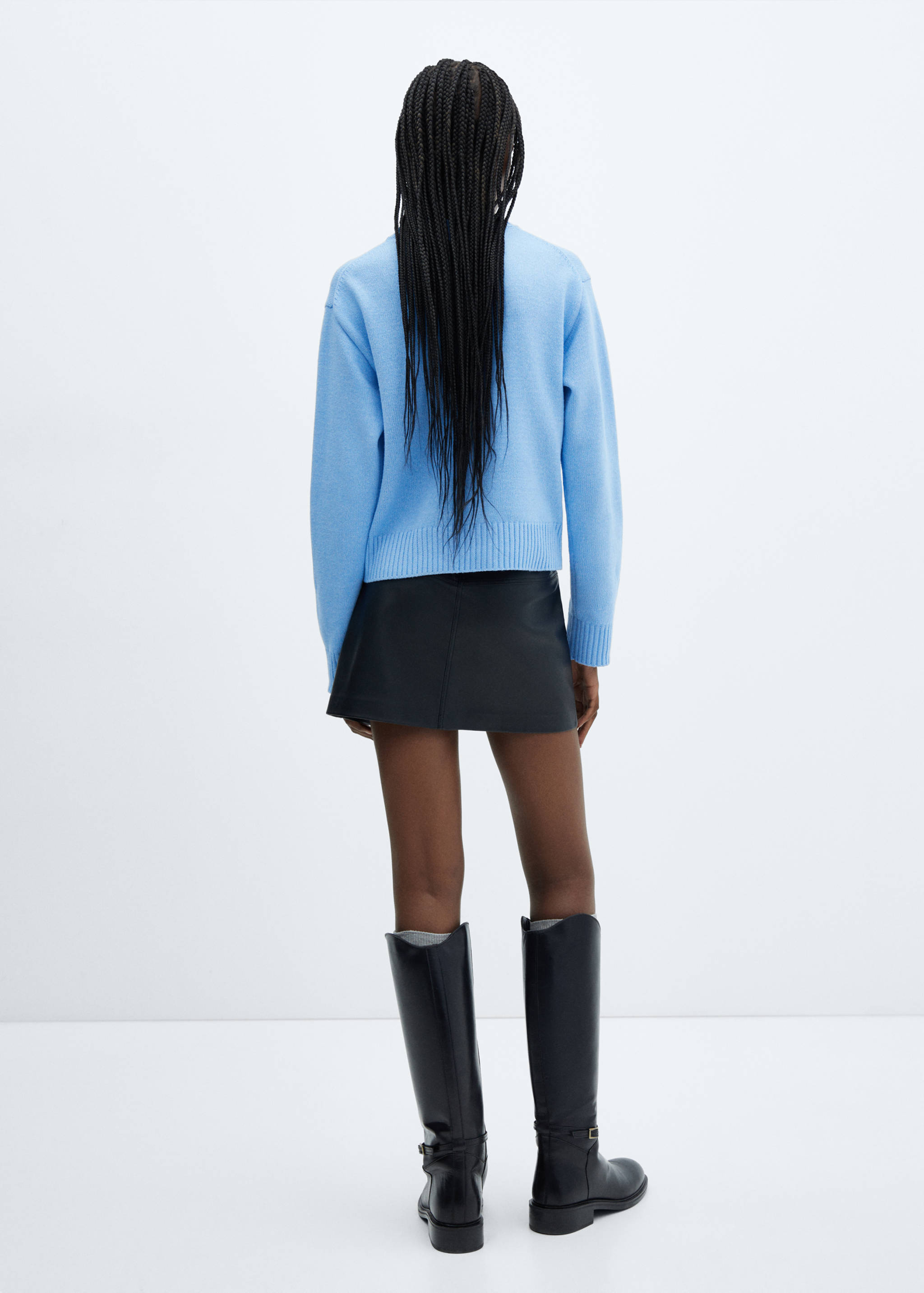 Round-neck knitted sweater - Reverse of the article