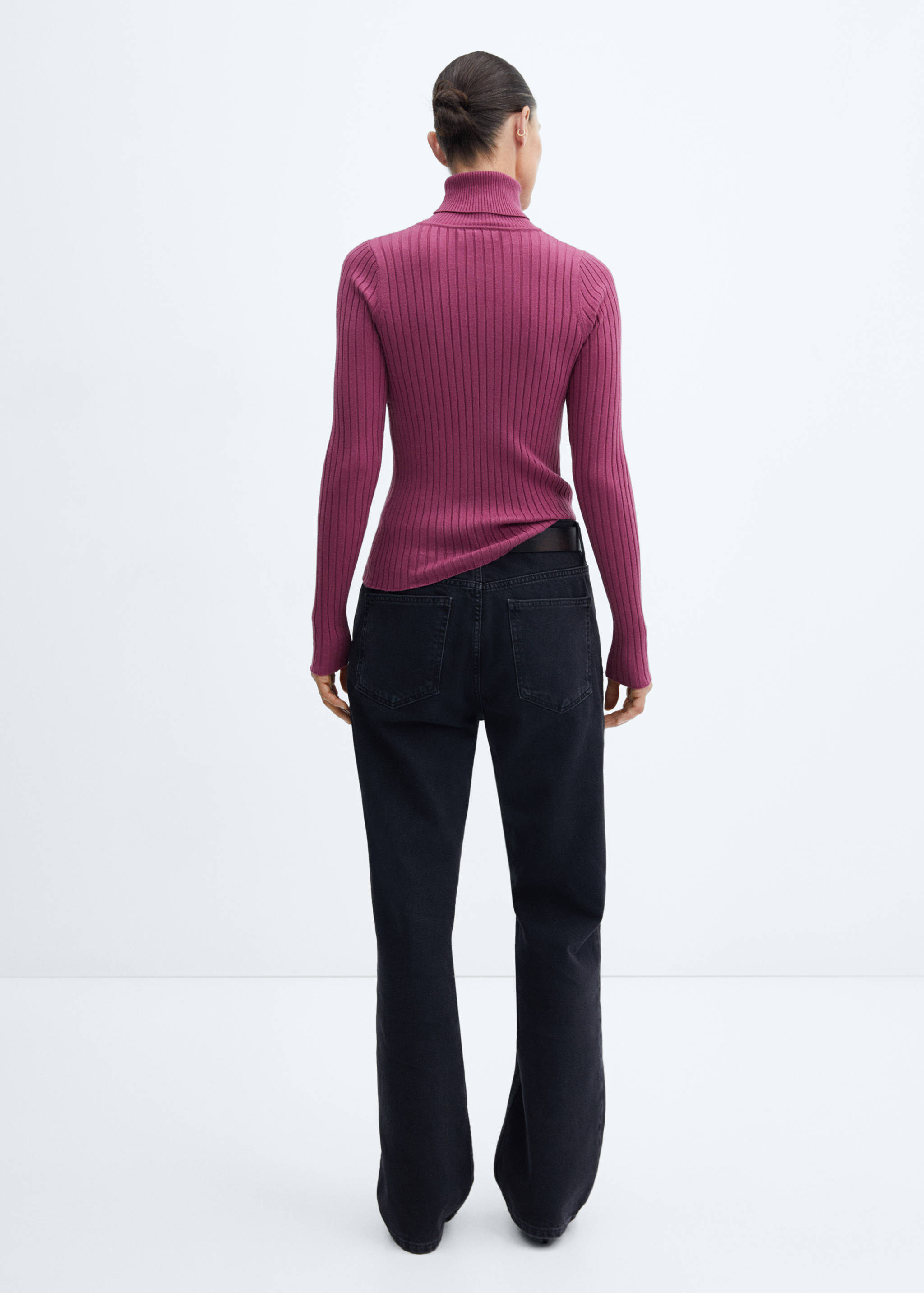 Turtleneck ribbed sweater - Reverse of the article