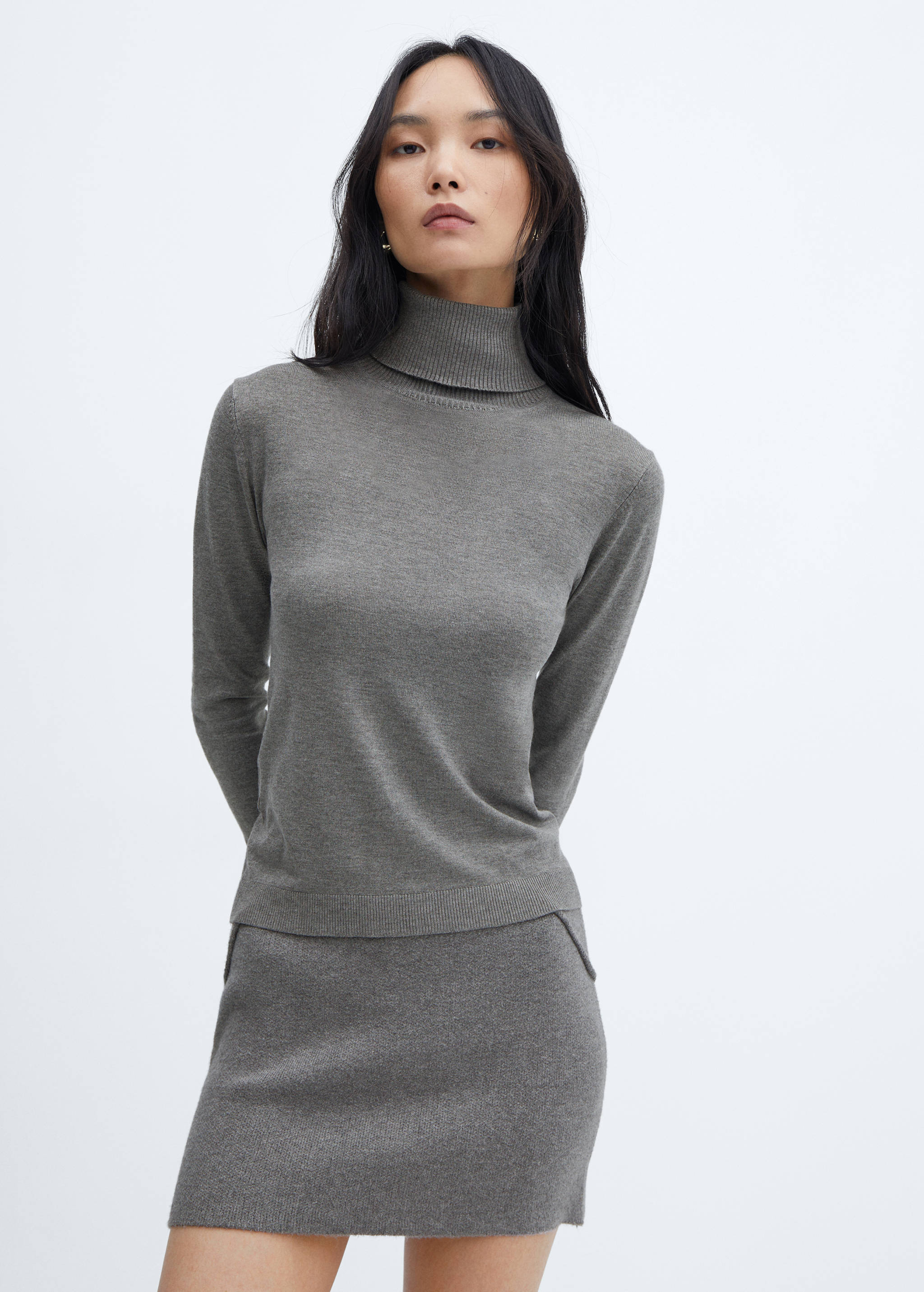 Fine-knit turtleneck sweater - Medium plane