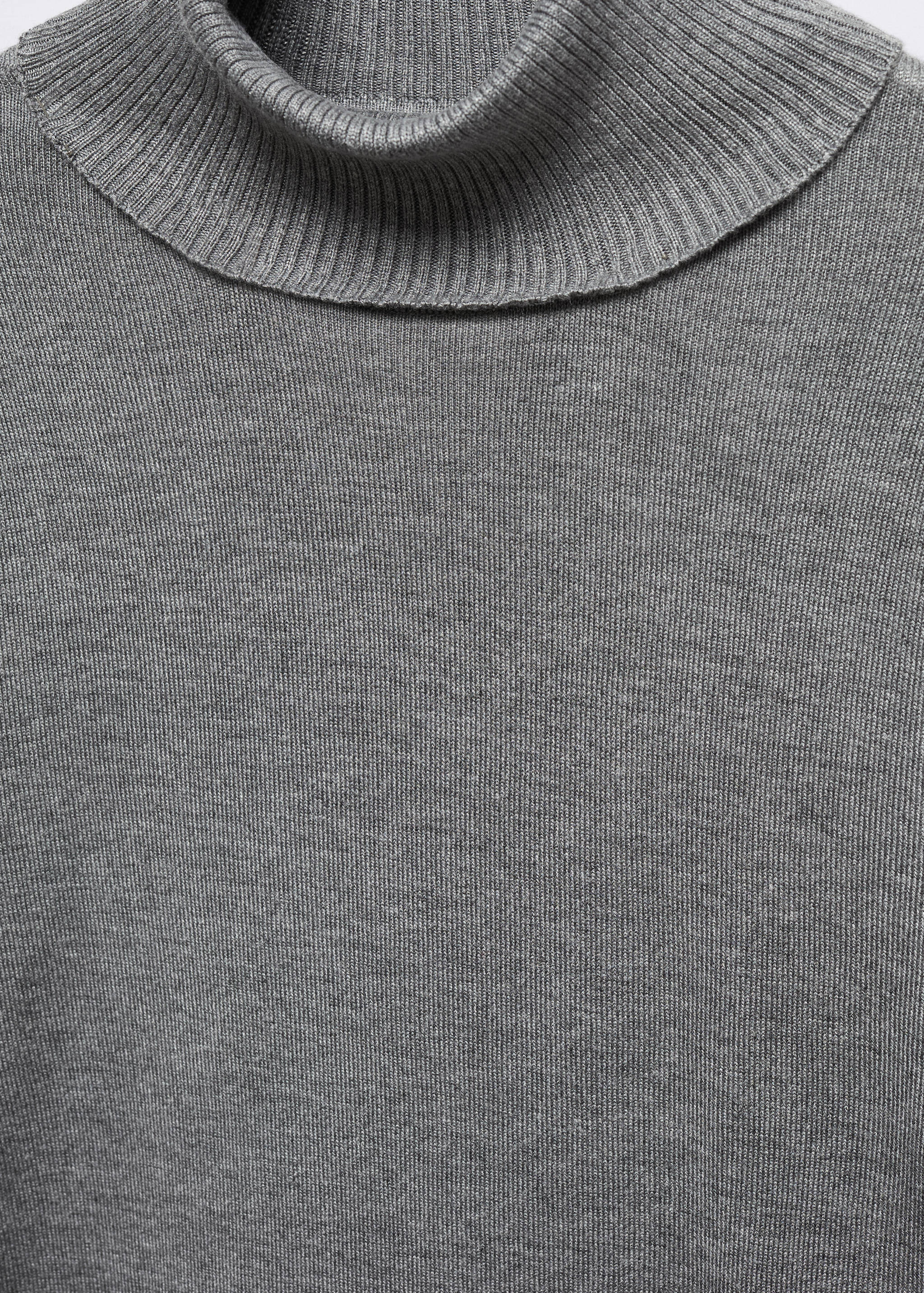 Fine-knit turtleneck sweater - Details of the article 8
