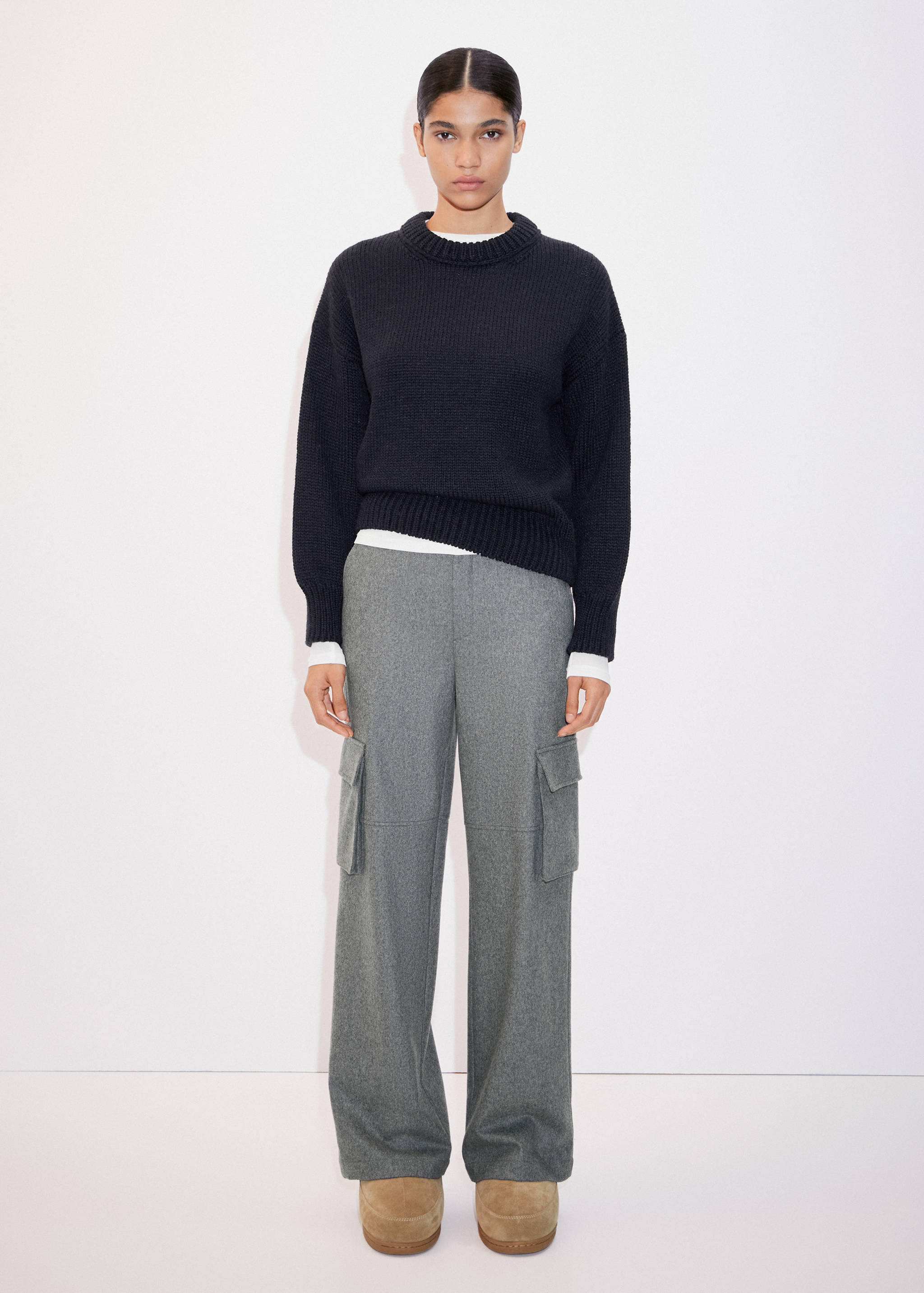 Puffed-sleeved wool sweater - General plane
