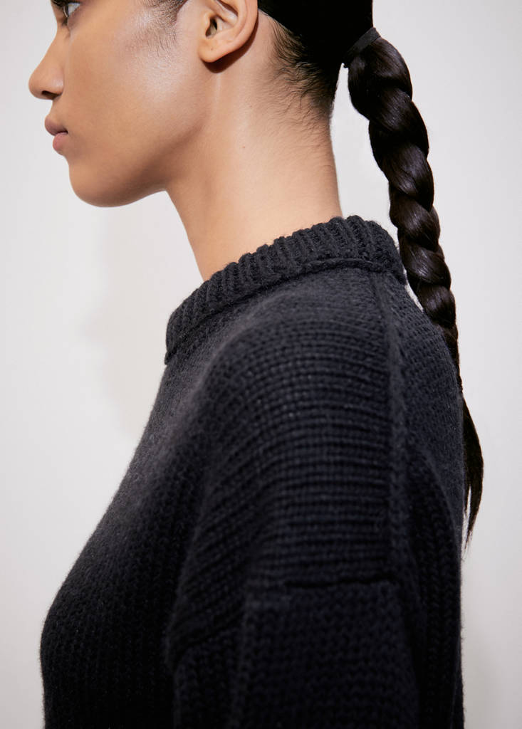 Puffed-sleeved wool sweater — Navy
