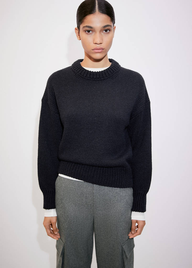 Puffed-sleeved wool sweater — Navy