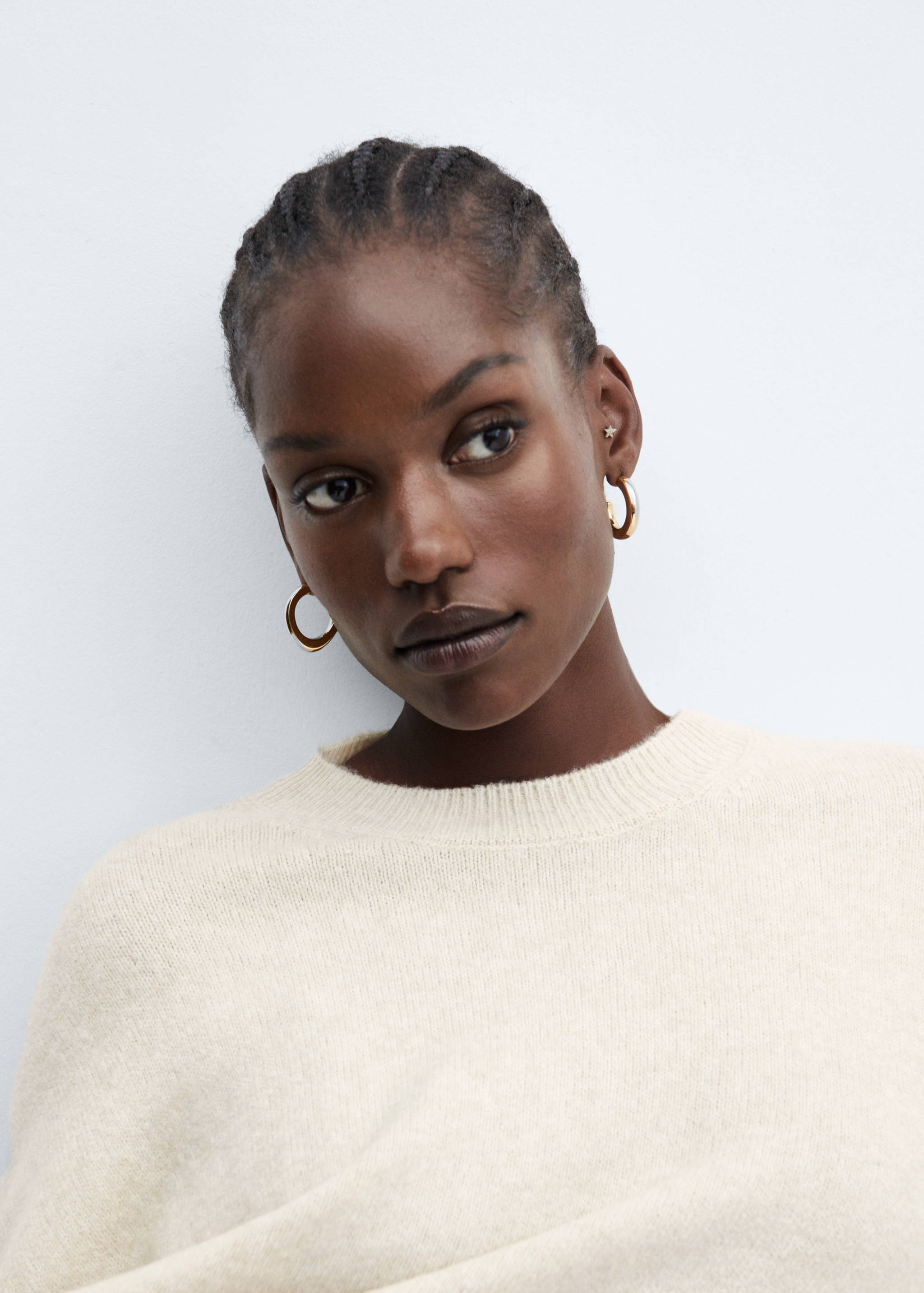 Round-neck knitted sweater - Details of the article 4