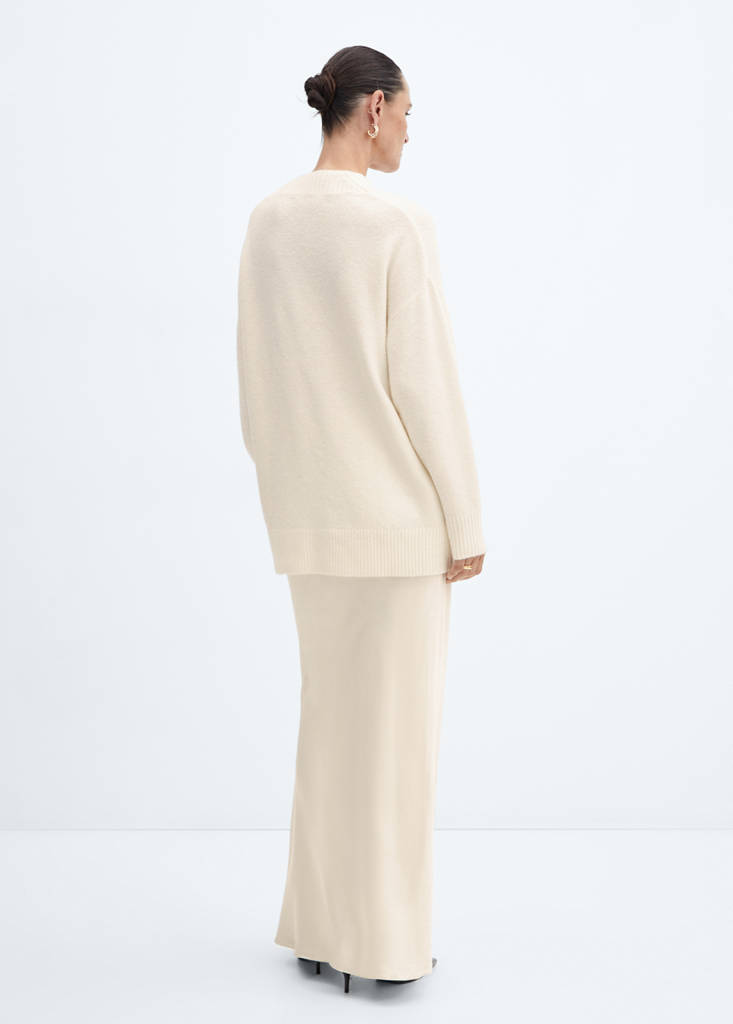 Oversized V-neck sweater — Ecru