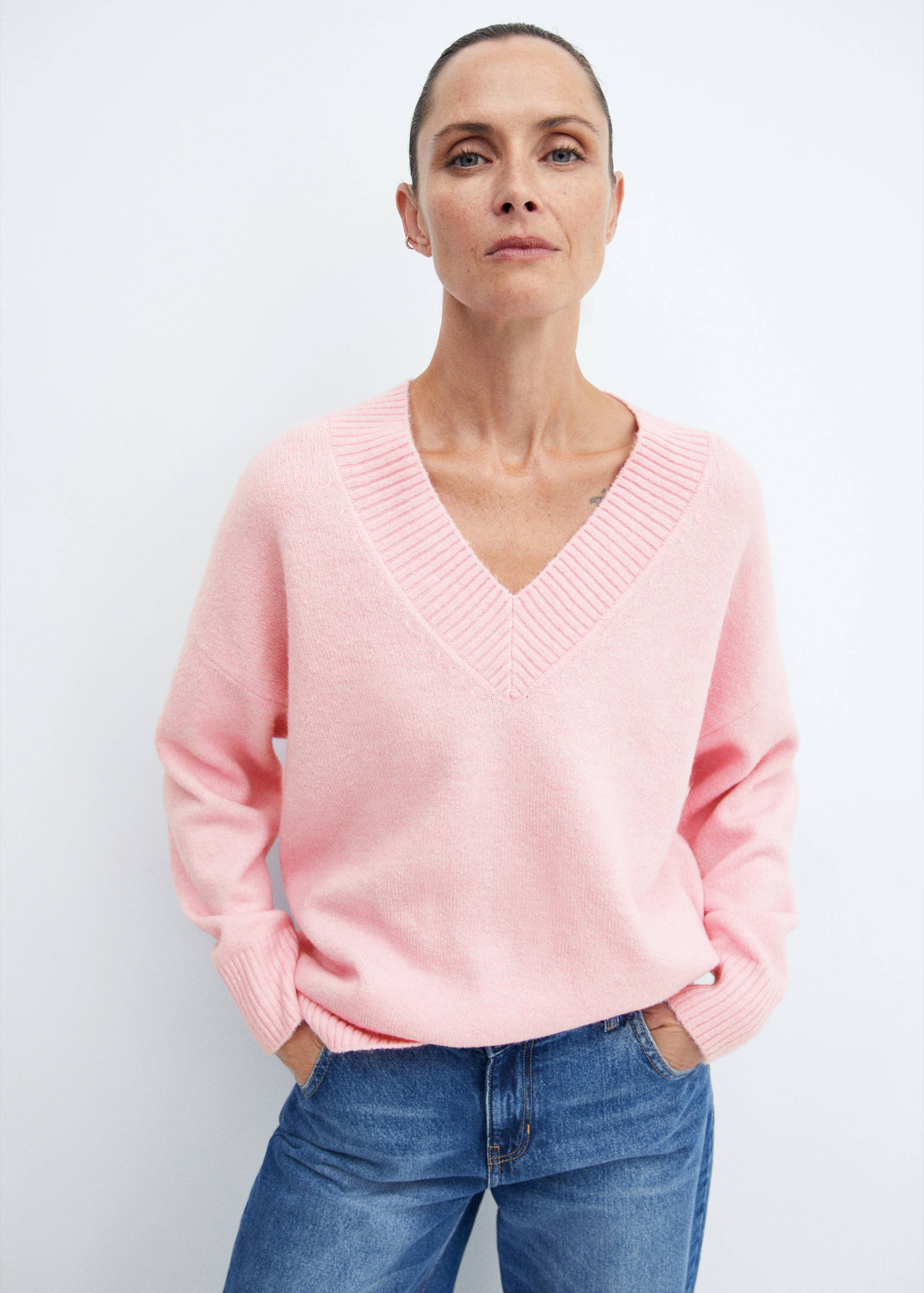 Oversized V-neck sweater - Medium plane