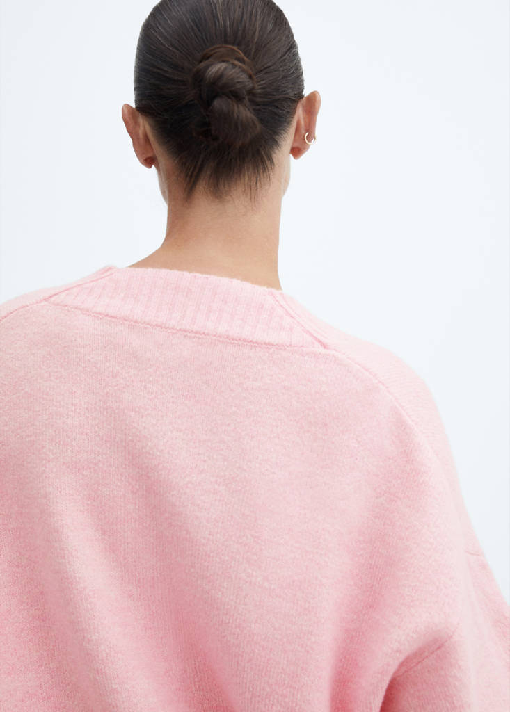 Oversized V-neck sweater — Pink