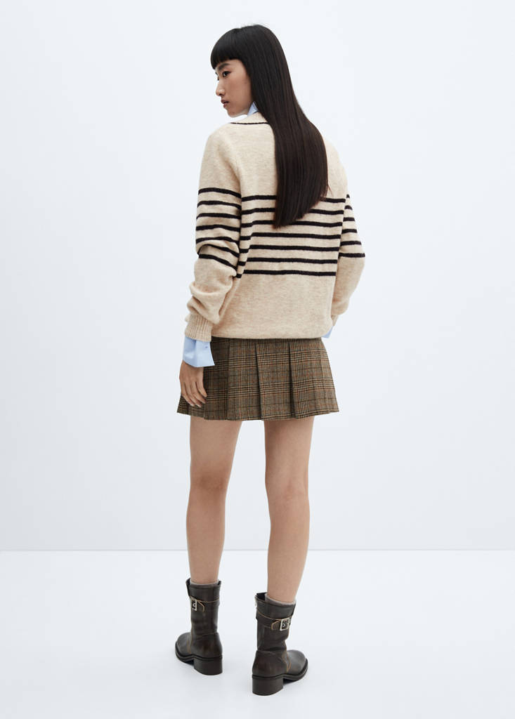 V-neck striped sweater — Sand