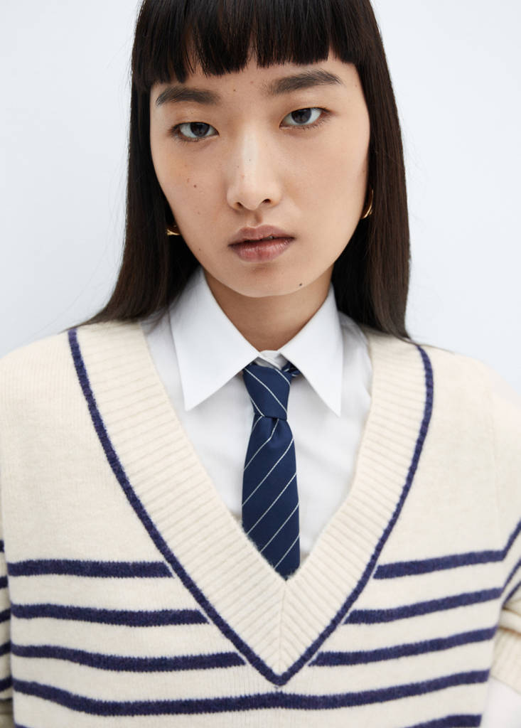 V-neck striped sweater — Dark Navy