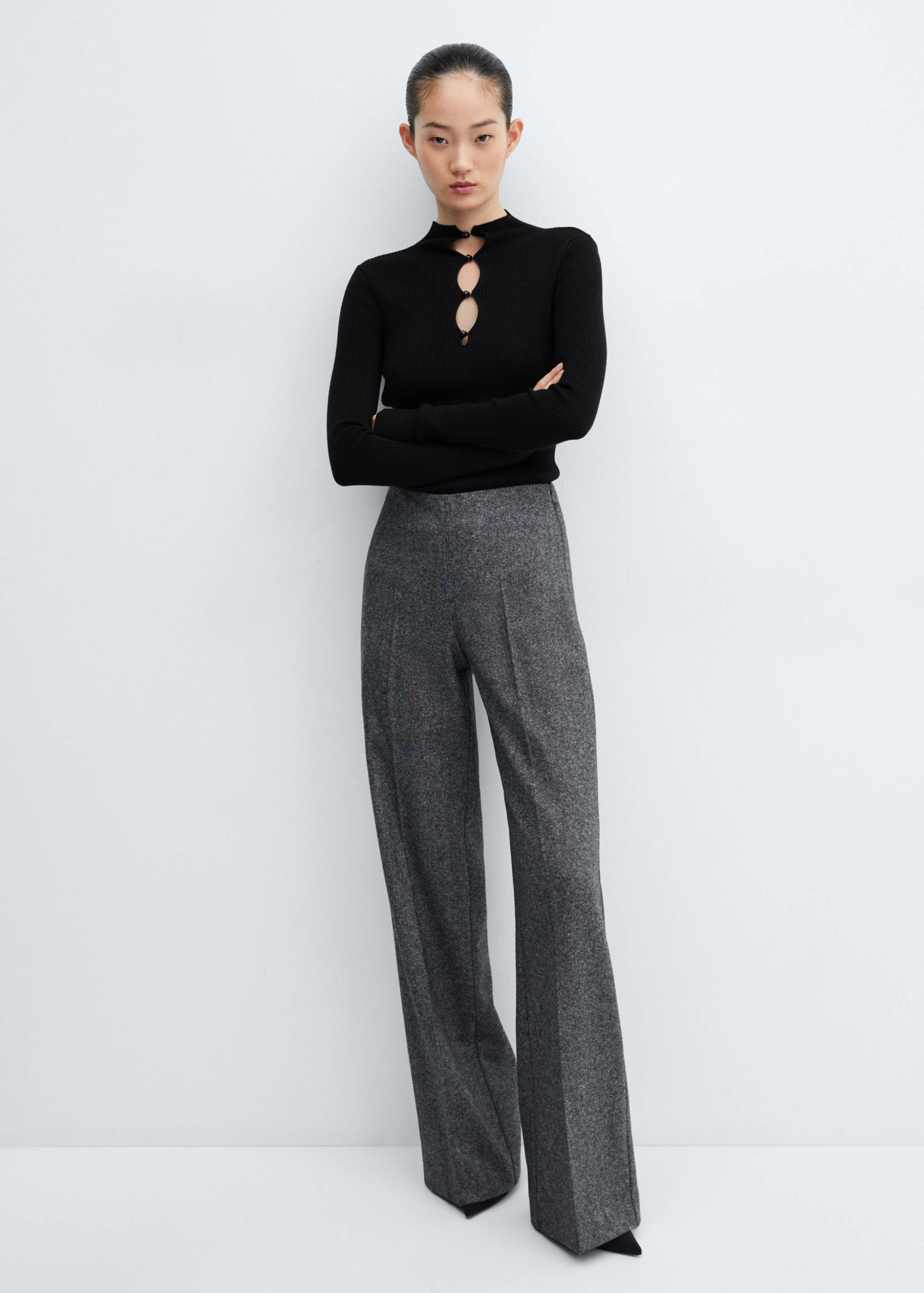 Ribbed sweater with buttons - Details of the article 2