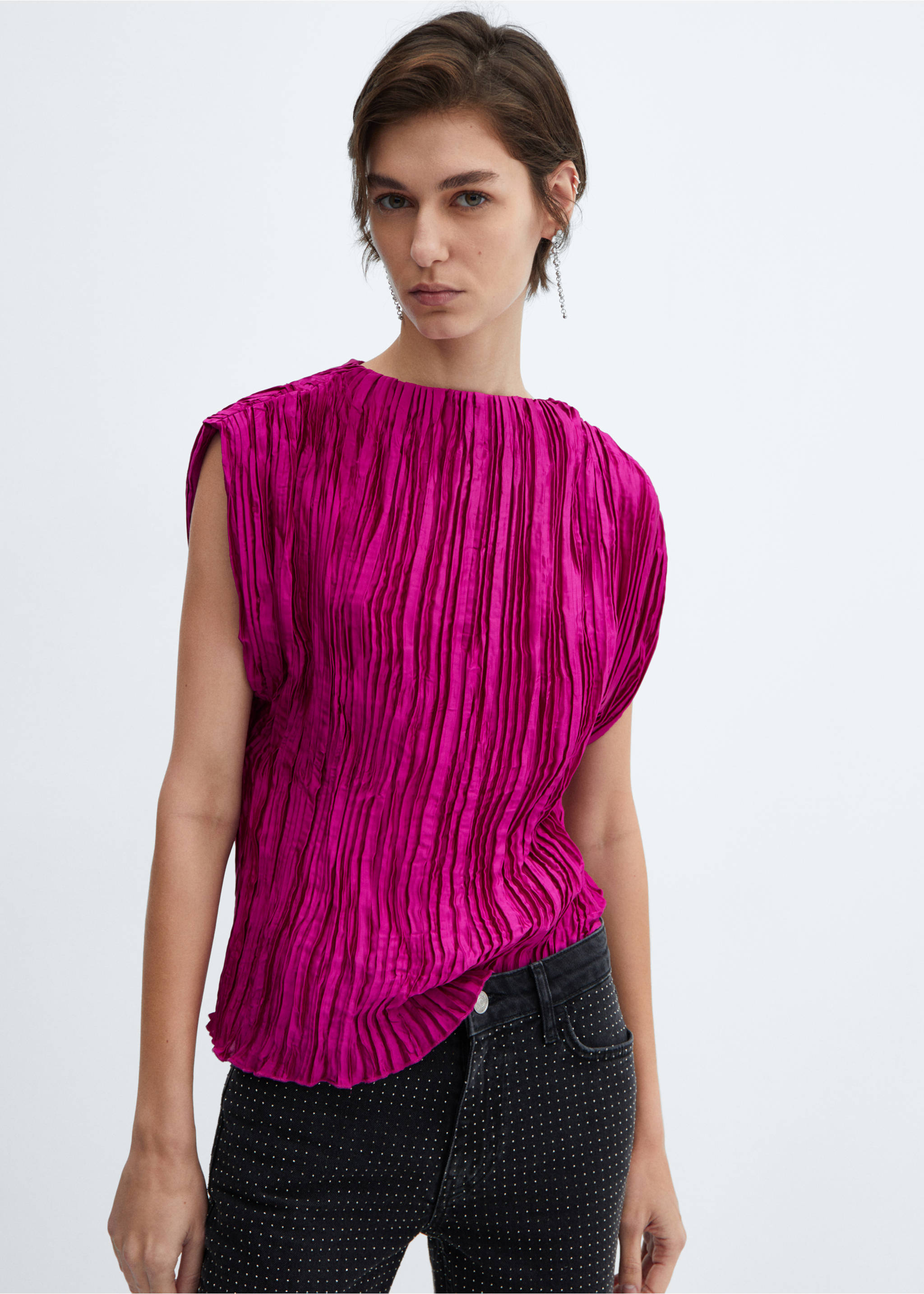 Blouse plissée satinée - Plan moyen, Fuchsia. Ref: 57009101-00.