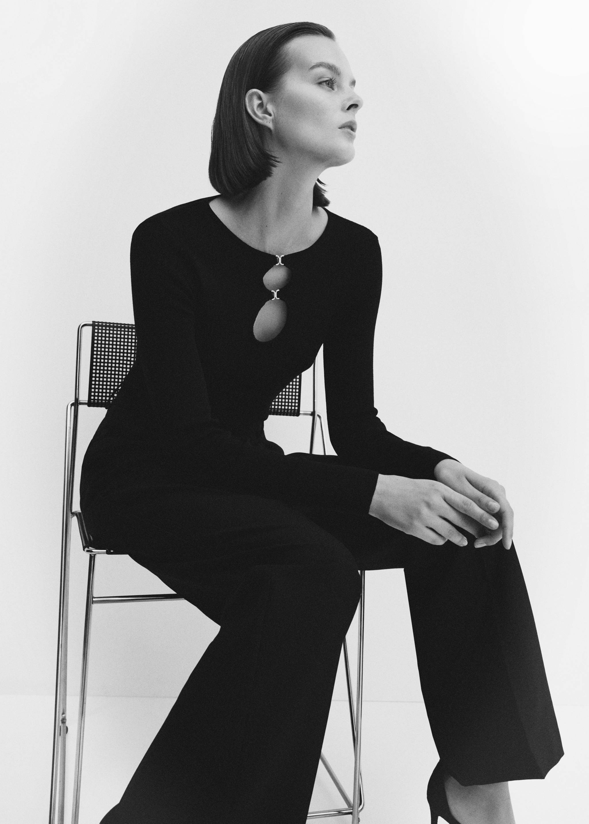 Cut-out sweater - Details of the article 2