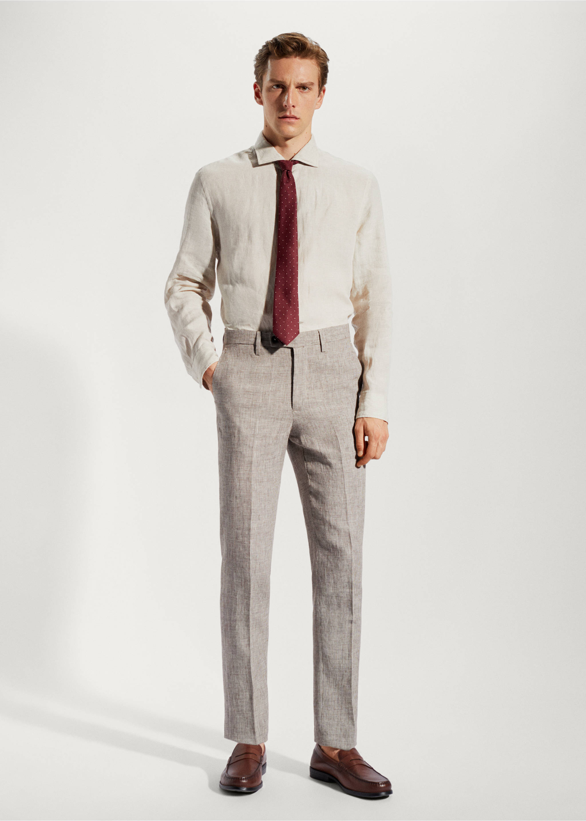 Pantalón traje 100% lino - Plano general, Beige. Ref: 57010028-01.