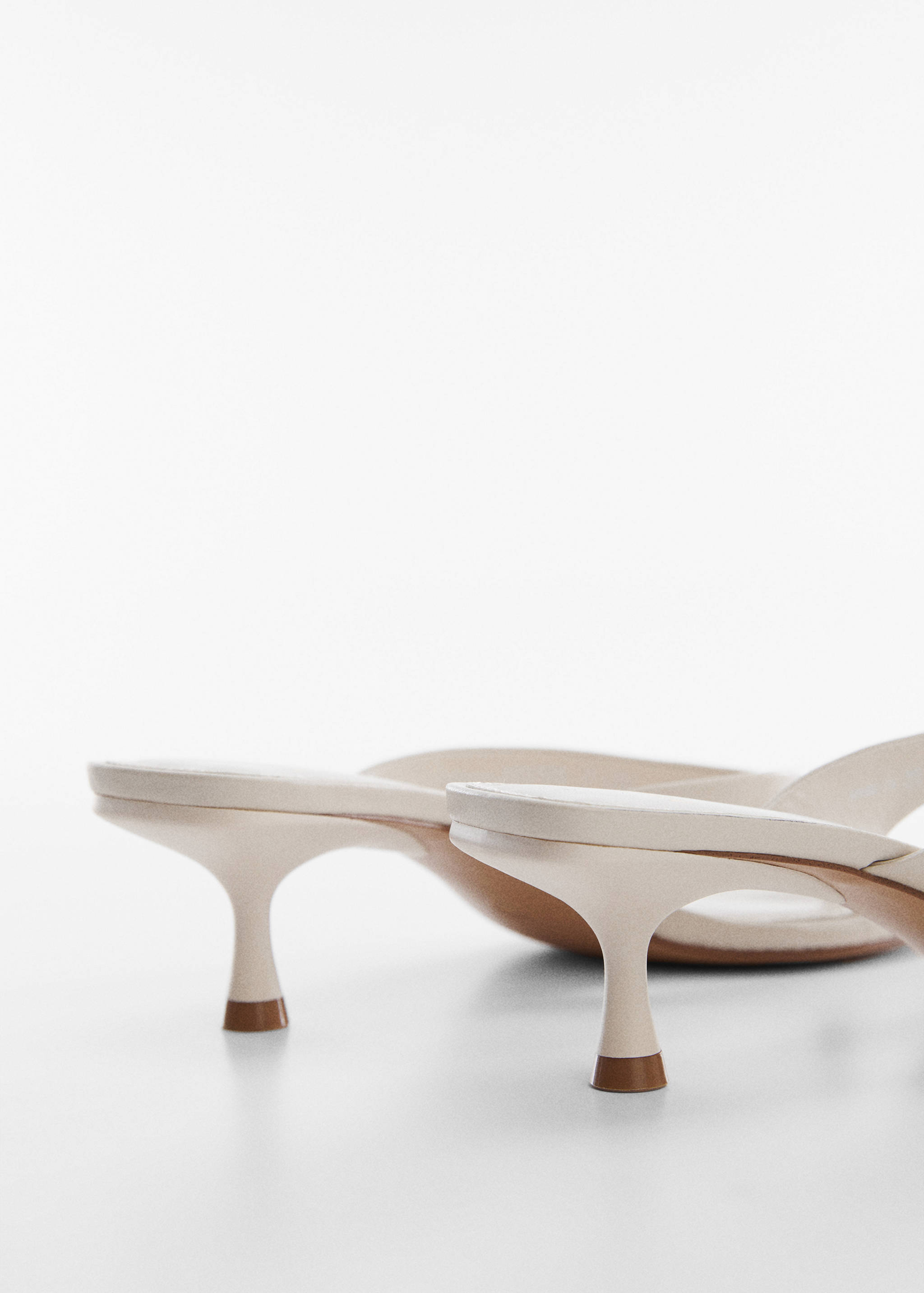 Kitten heel sandals - Details of the article 1