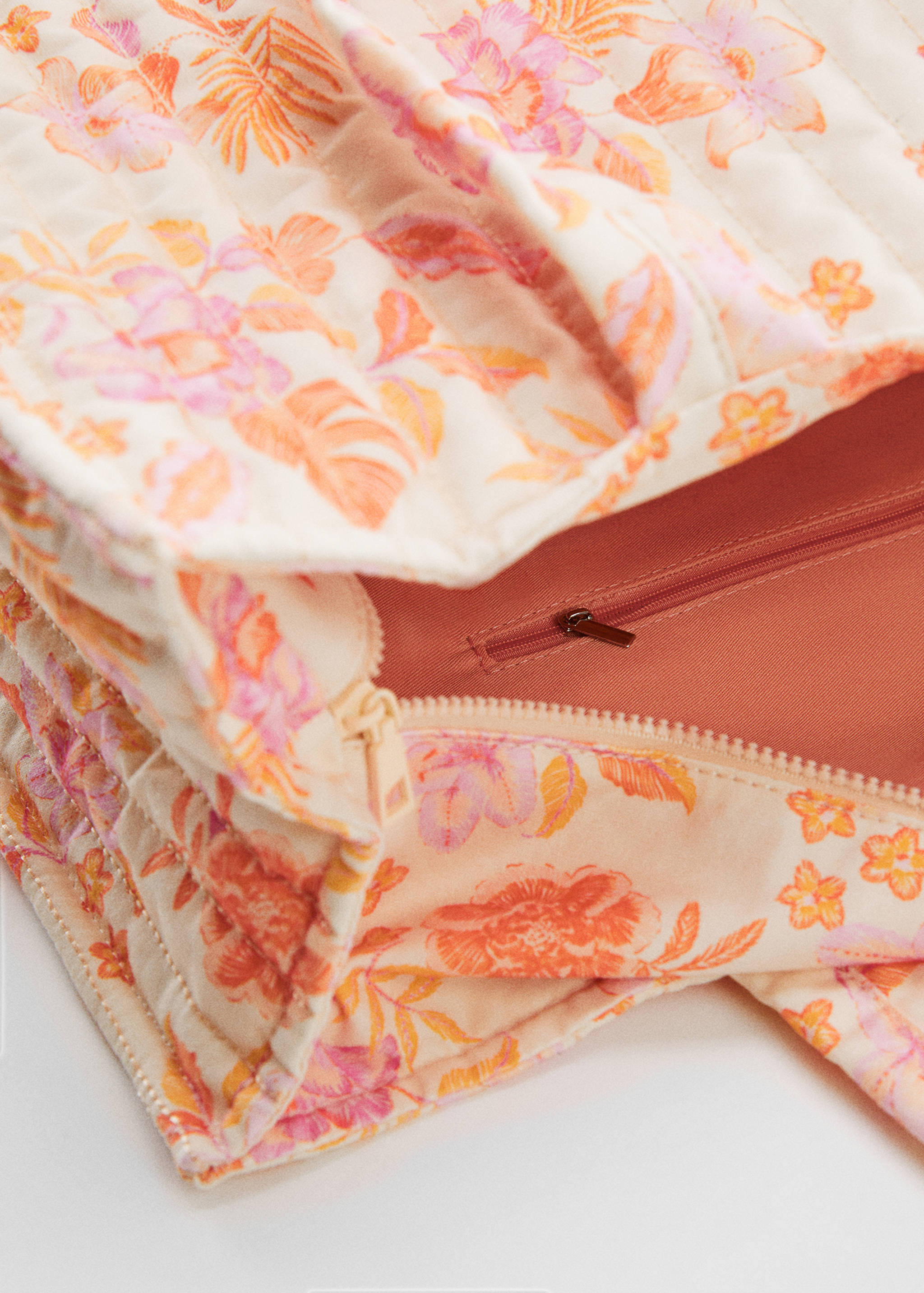 Bedrukte gewatteerde tas - Detail van het artikel 2