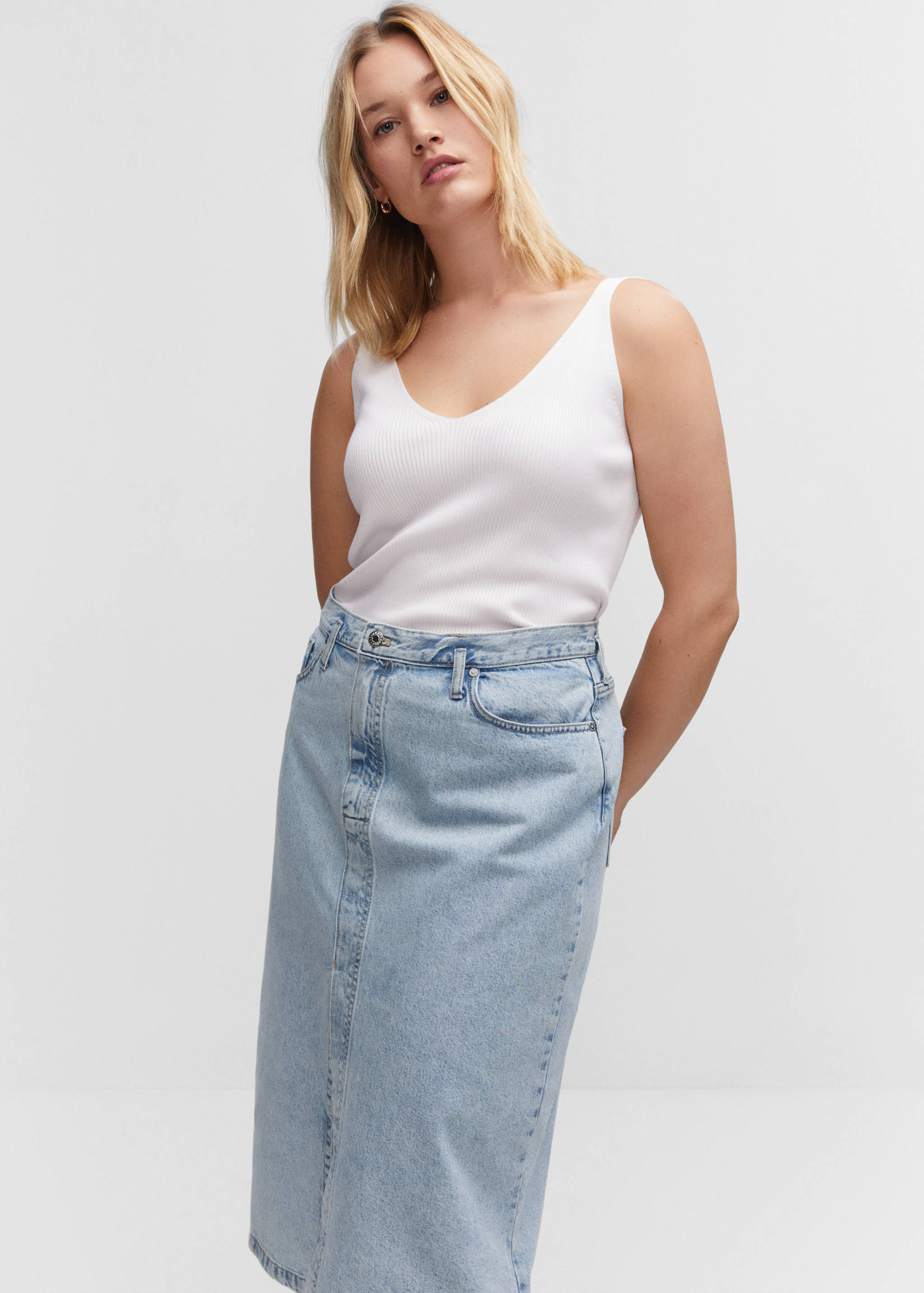 V-neck knitted top - Details of the article 5