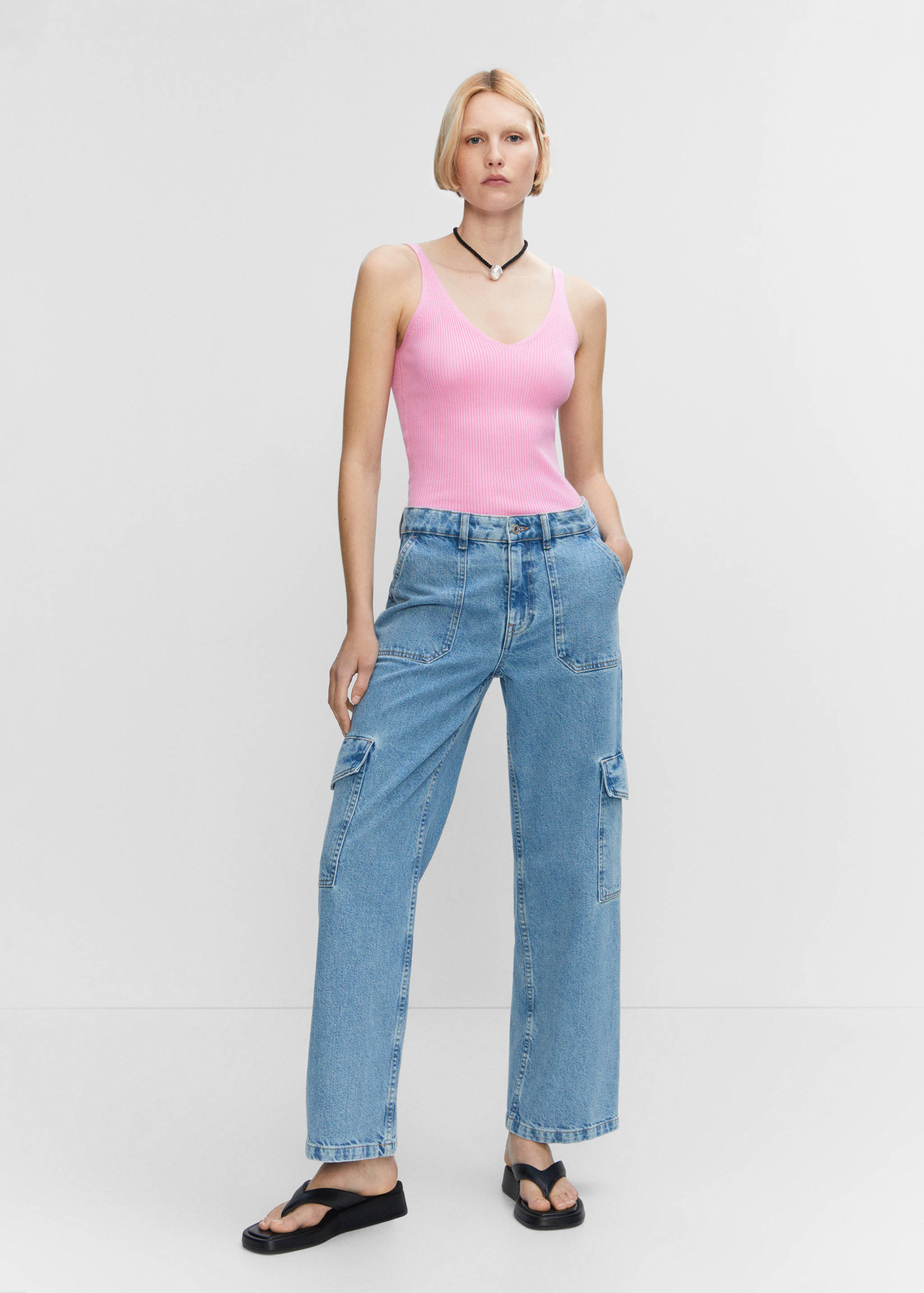 V-neck knitted top - General plane