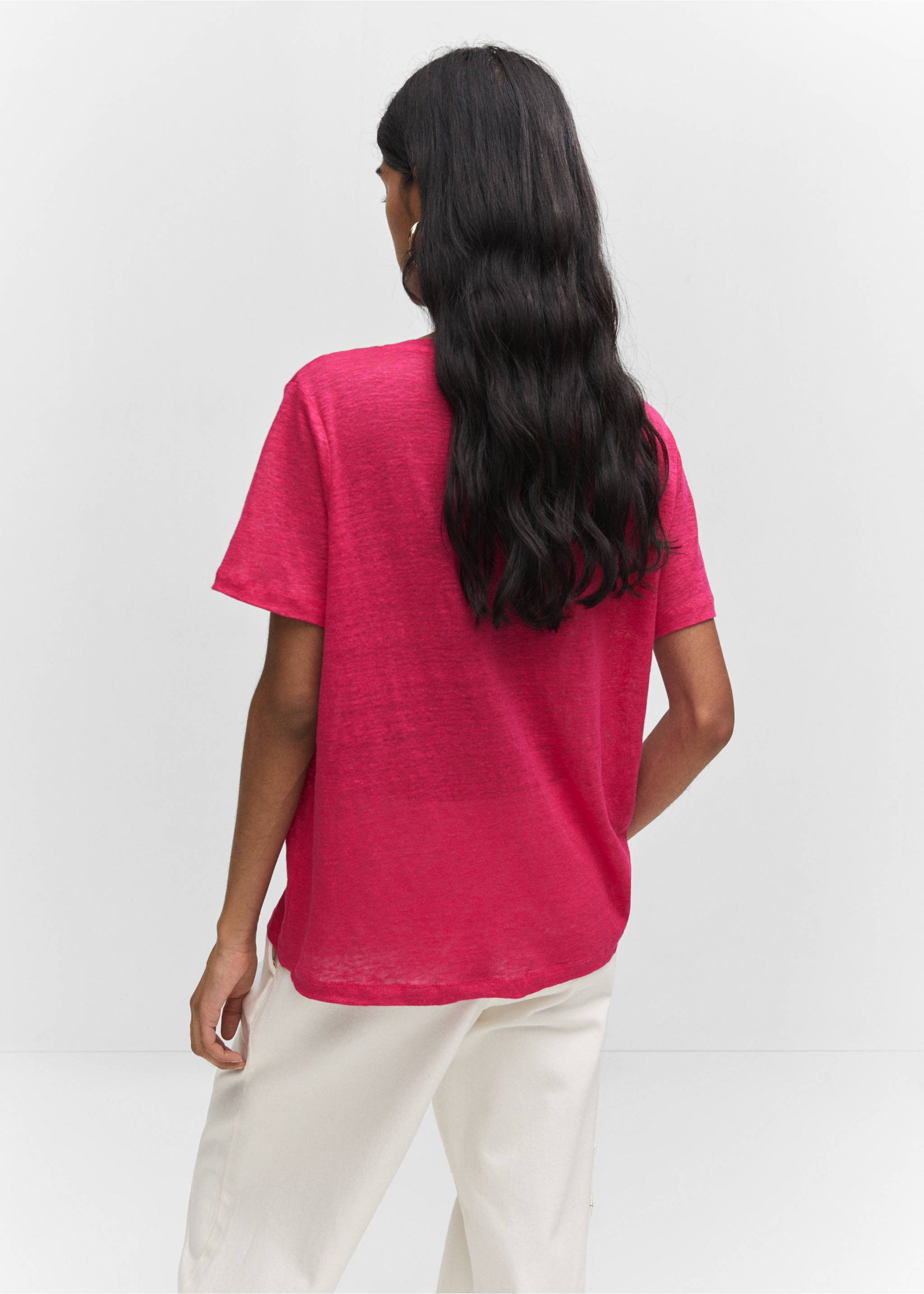 V-neck linen t-shirt - Reverse of the article, Fuchsia. Ref: 57010263-00.