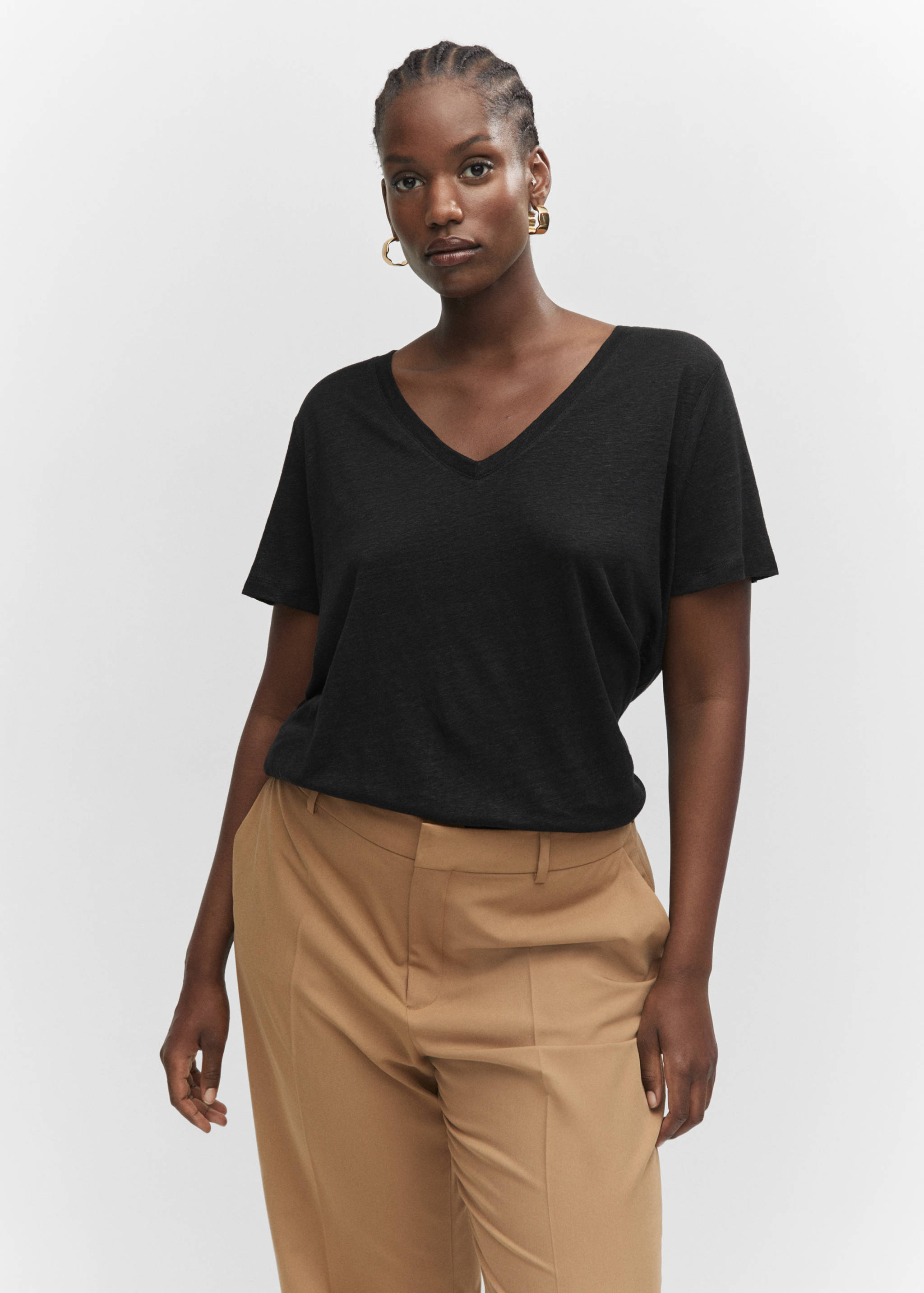 V-neck linen t-shirt - Details of the article 5