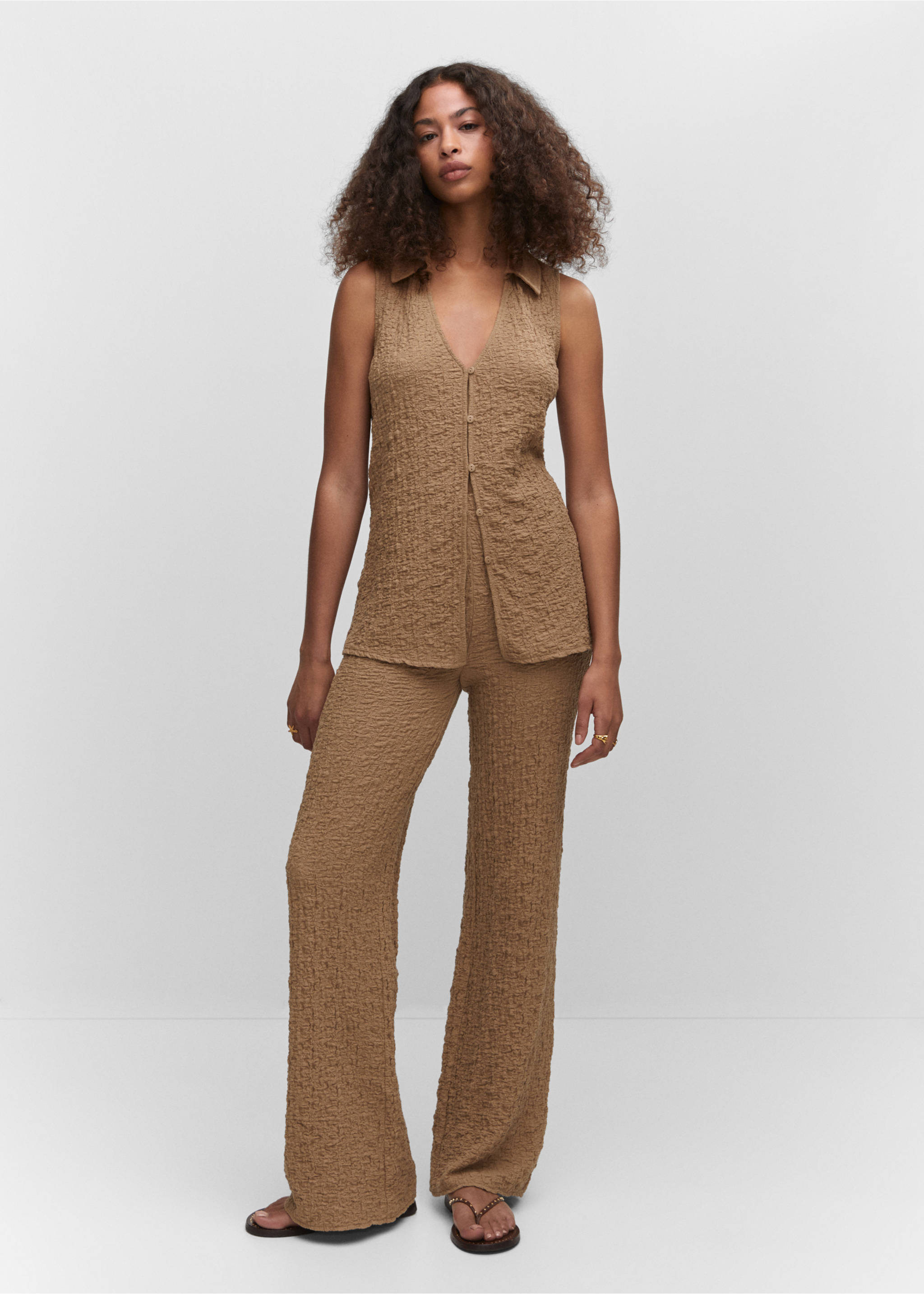 Textured polo neck gilet - General plane, Medium Brown. Ref: 57010277-00.