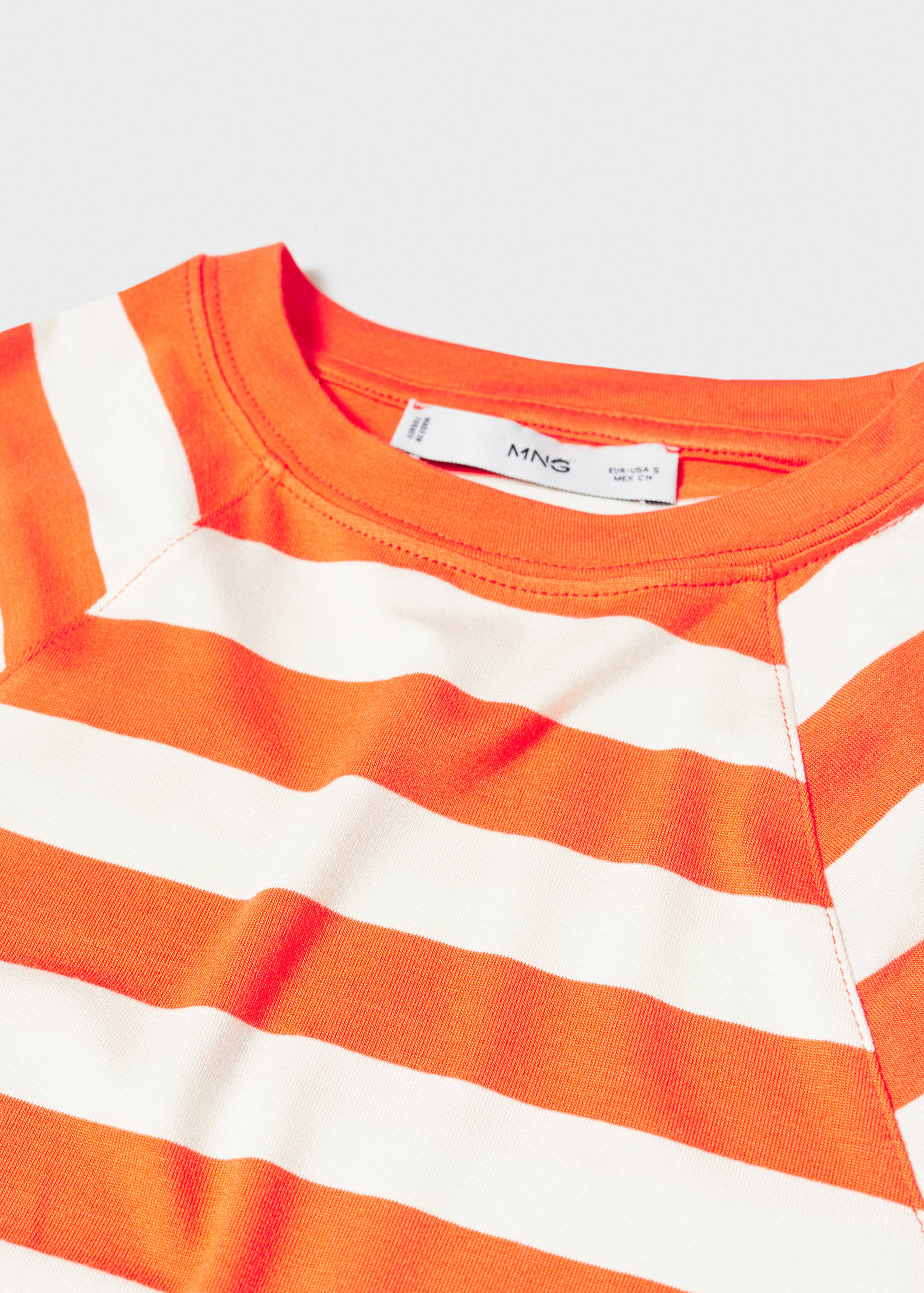 T-shirt imprimé à rayures - Détail de l'article 8