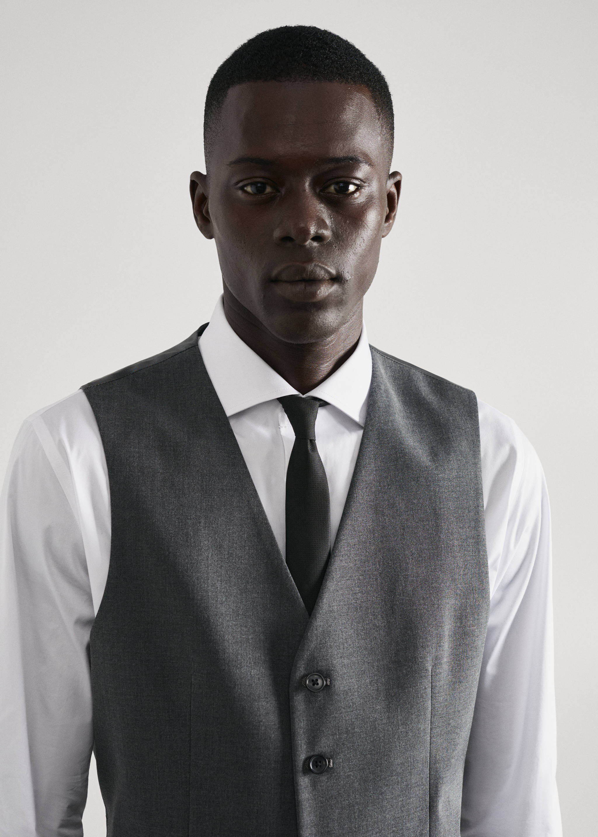 Slim-fit suit waistcoat - Details of the article 1