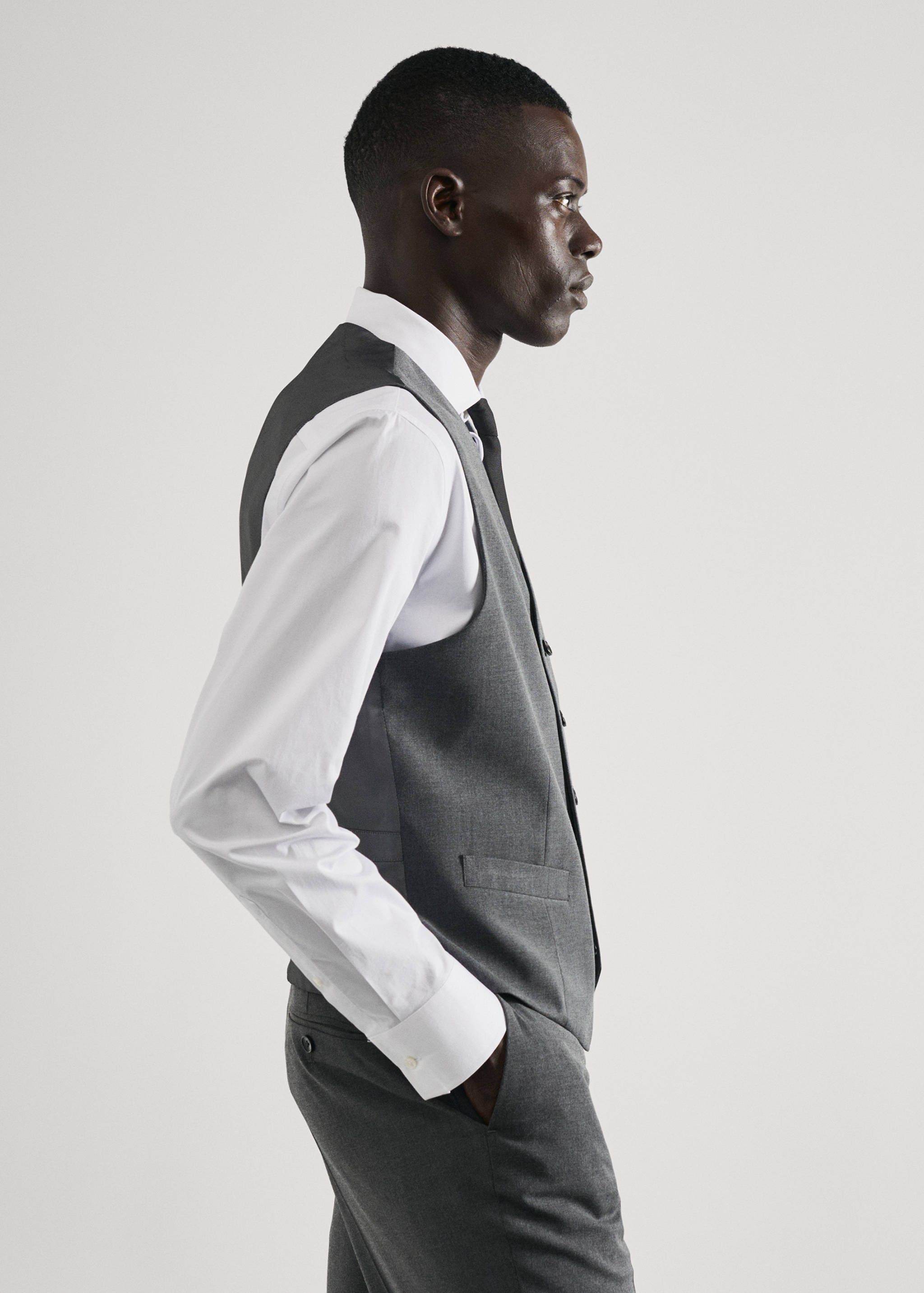 Slim-fit suit waistcoat - Details of the article 2