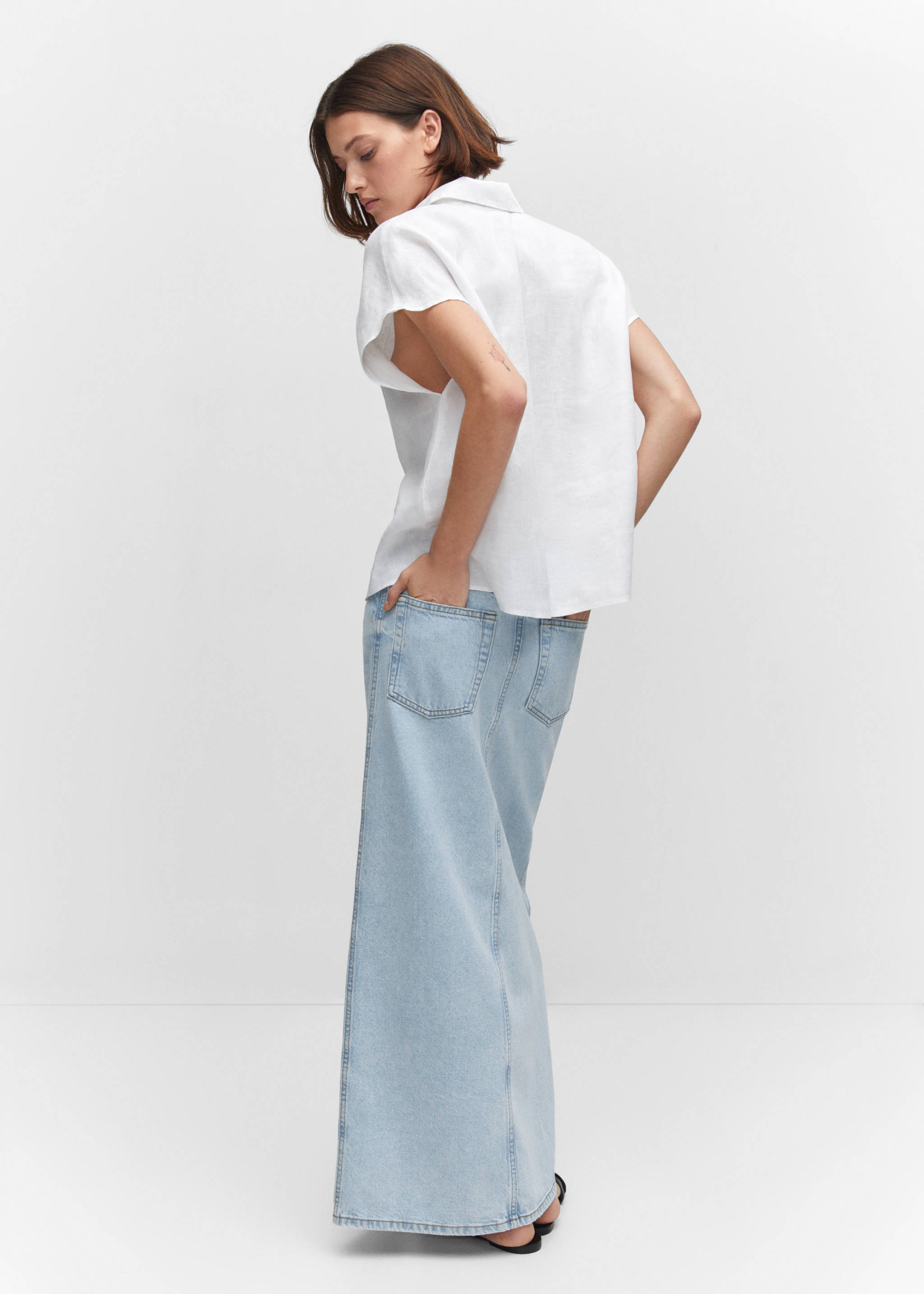 Short sleeve linen-blend shirt - Reverse of the article