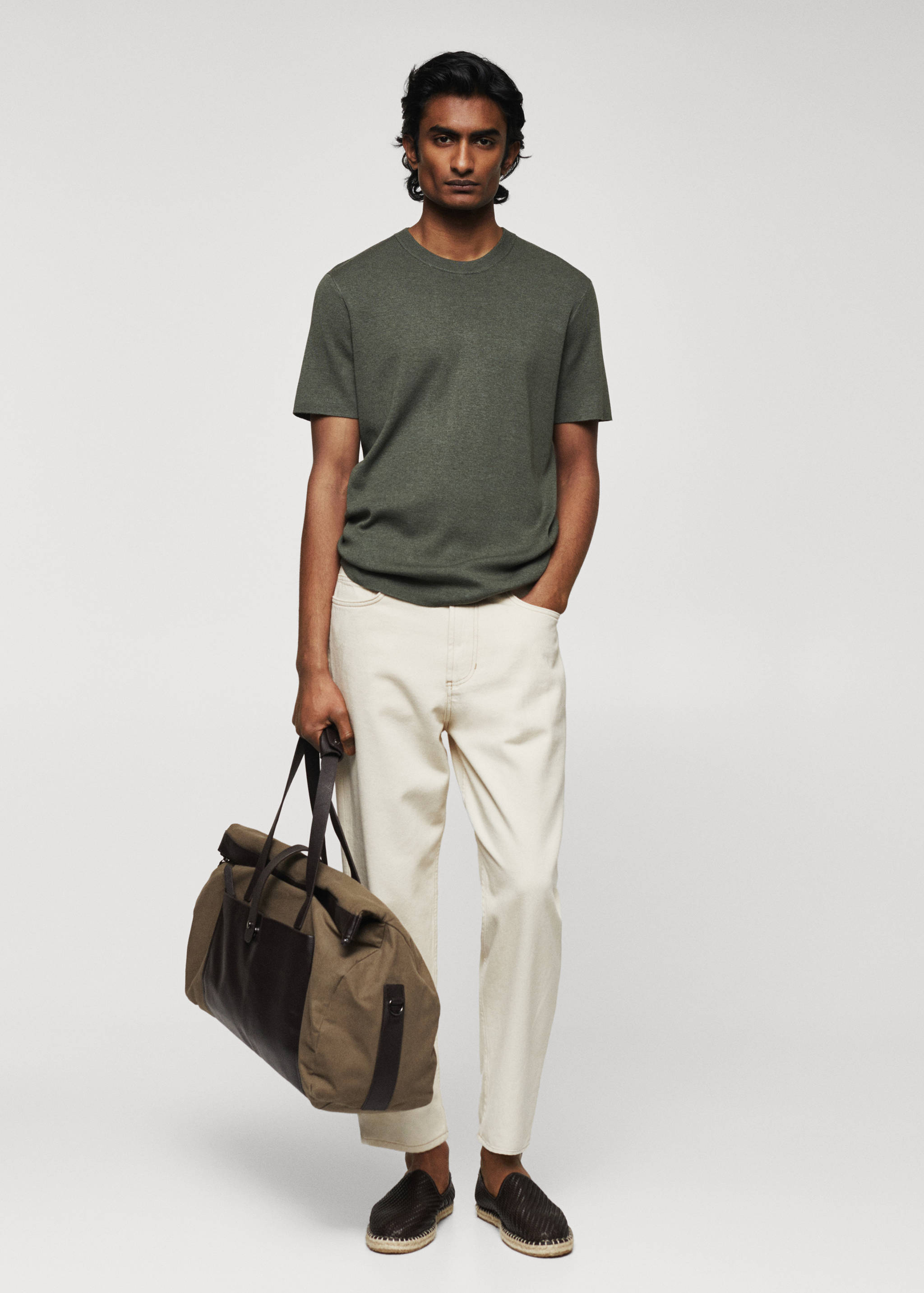 Хлопковая футболка из тонкого трикотажа - Общий план