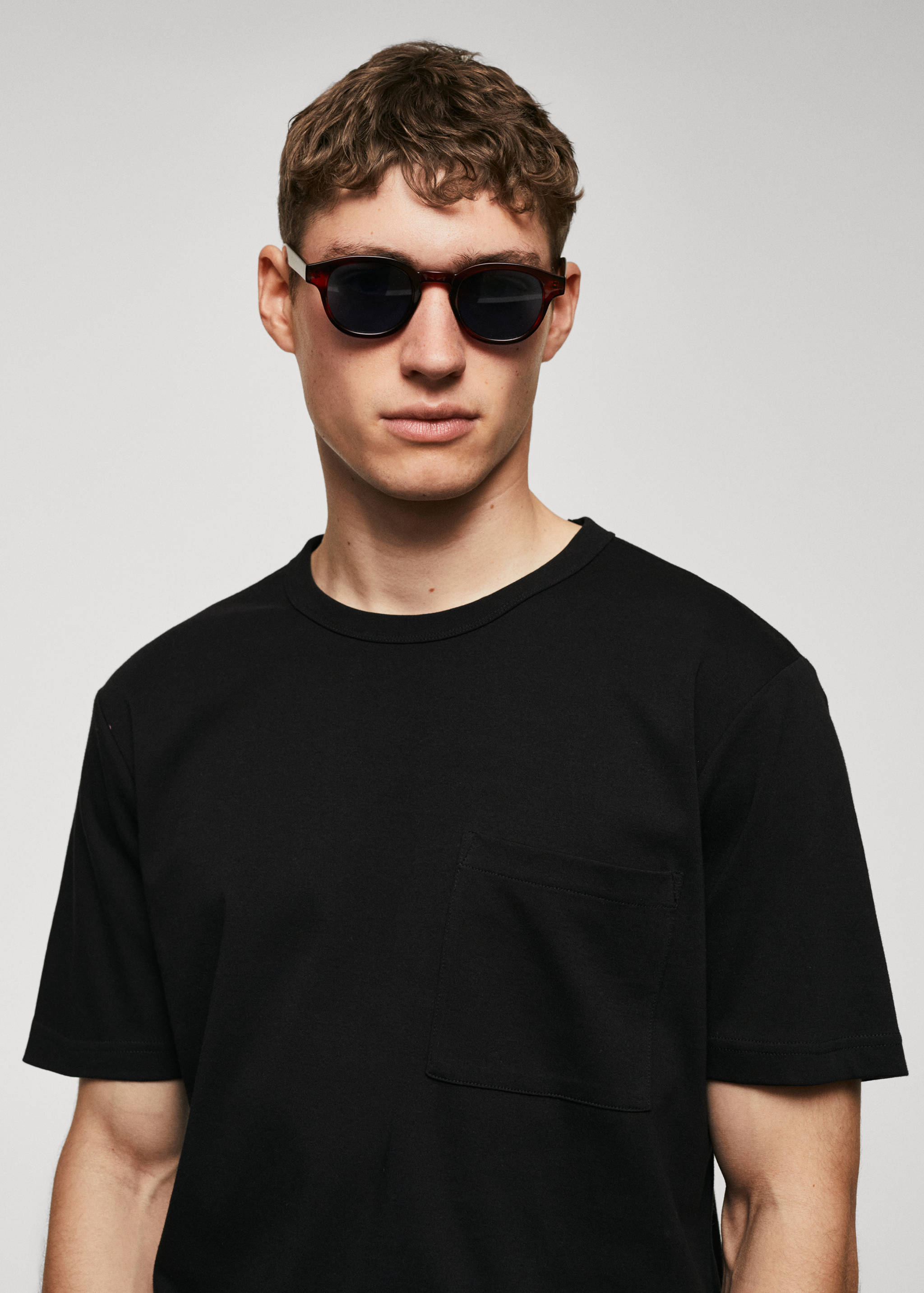 Футболка с карманом 100% хлопок - Деталь изделия 1