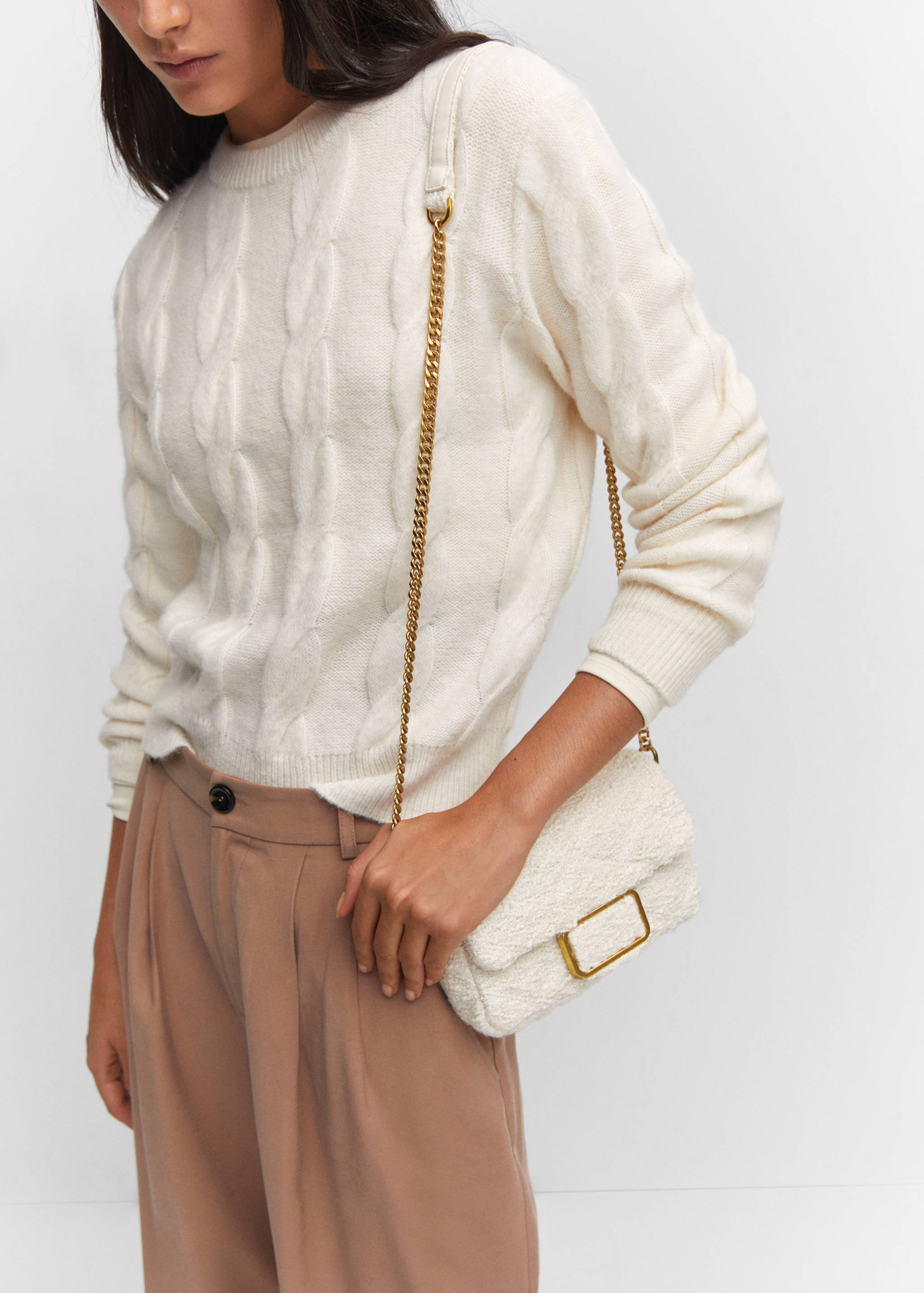 Small textured chain bag - Details of the article 9