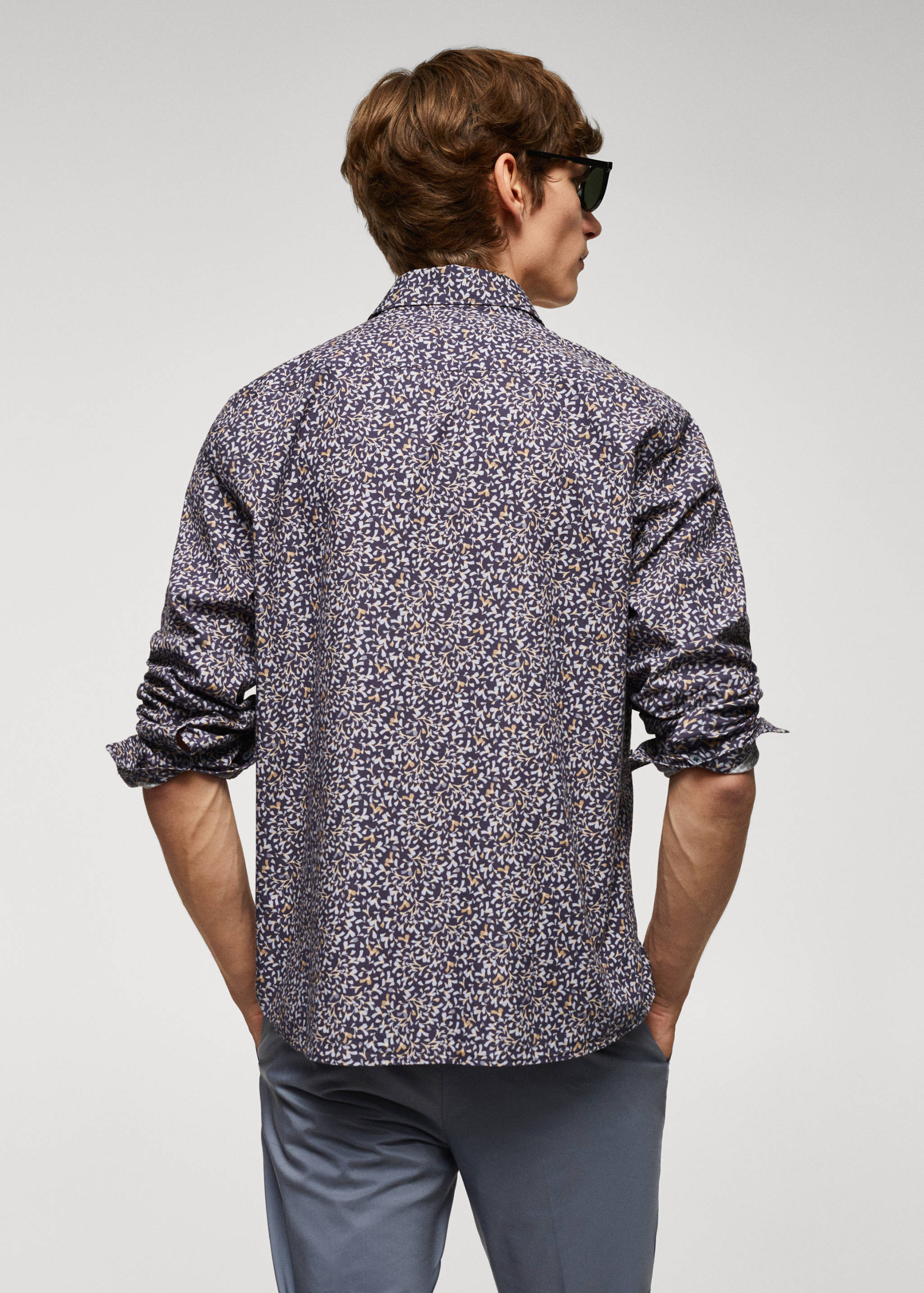 Camisa 100% cotó estampat micro fulles - Revers de l'article